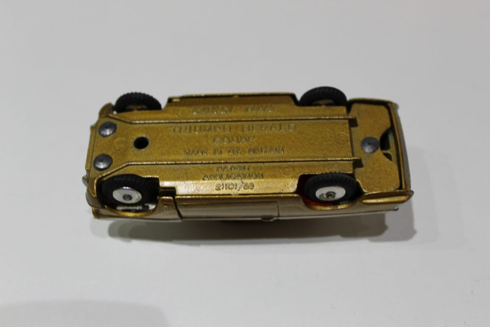Miniature Corgi Triumph Herald Coupé 1/49 – Ixo – N°231 – Neuf