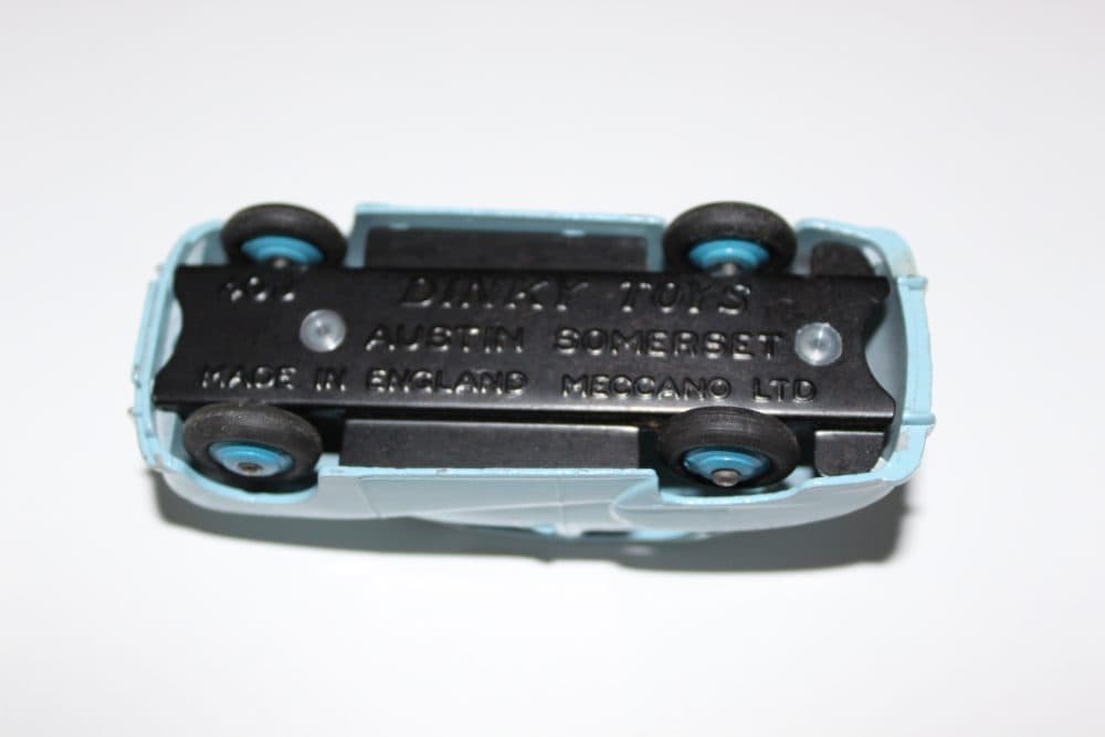 austin somerset dinky toys 40j base