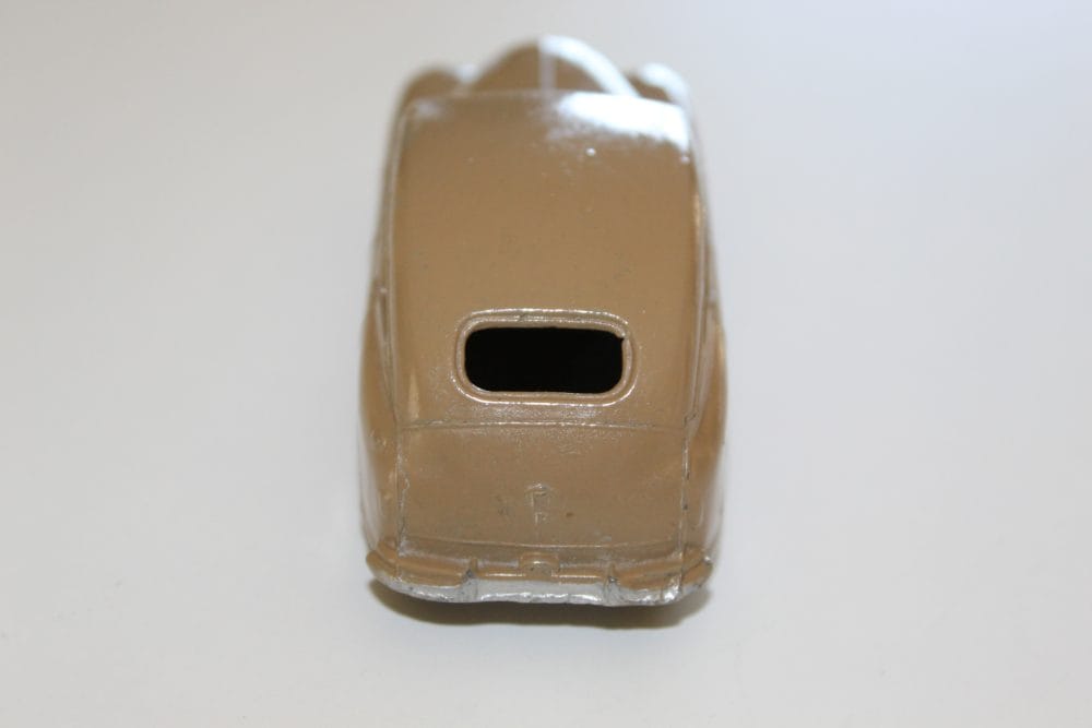 Detailed model of Dinky Toys 040E Standard Vanguard with closed rear wheel arch.