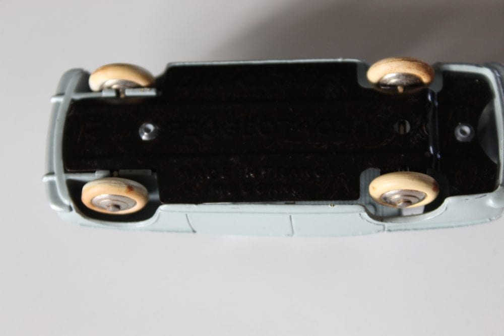 Detailed model of vintage Peugeot 403 Berline diecast car, classic French collectible.