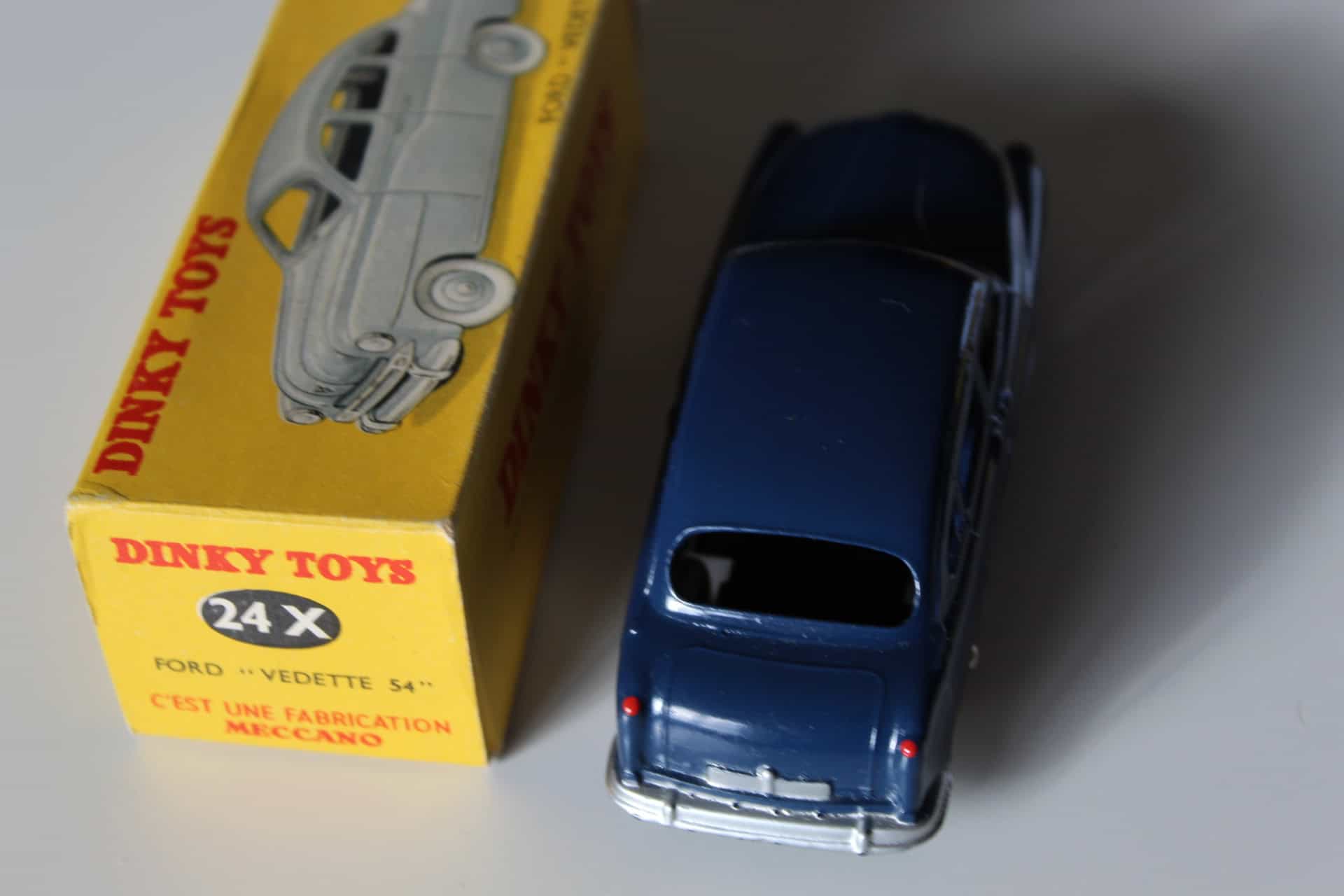 Vintage Dinky Toys 24X Ford Vedette model car from 1954.