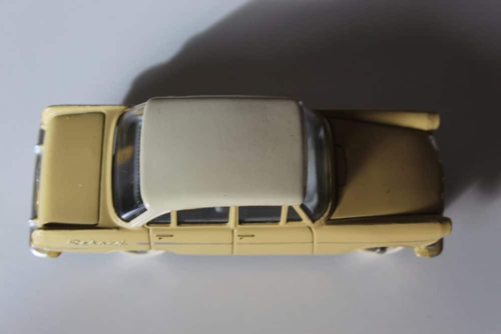 Vintage French Dinky Toys 554 Opel Rekord diecast model car for collectors.