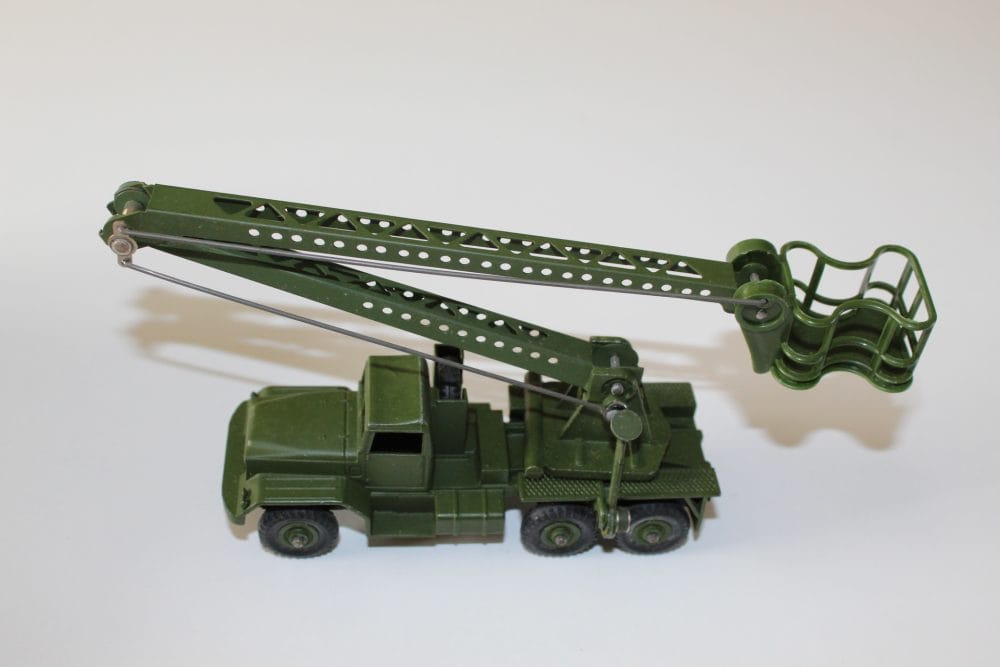 Dinky Toys 667 missile servicing platform vehicle with extendable ladder and green finish.