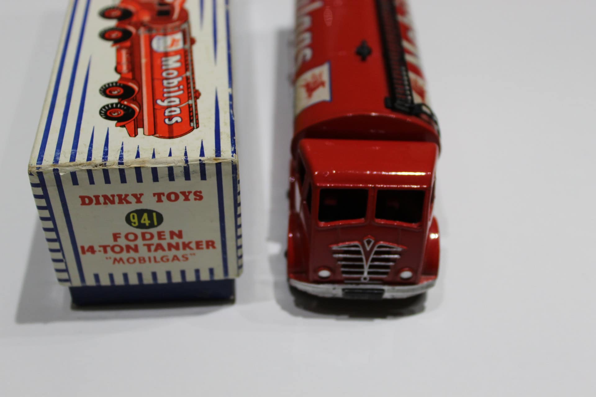 Detailed model of Dinky Toys 941 Foden Mobilgas Tanker truck for collectors.