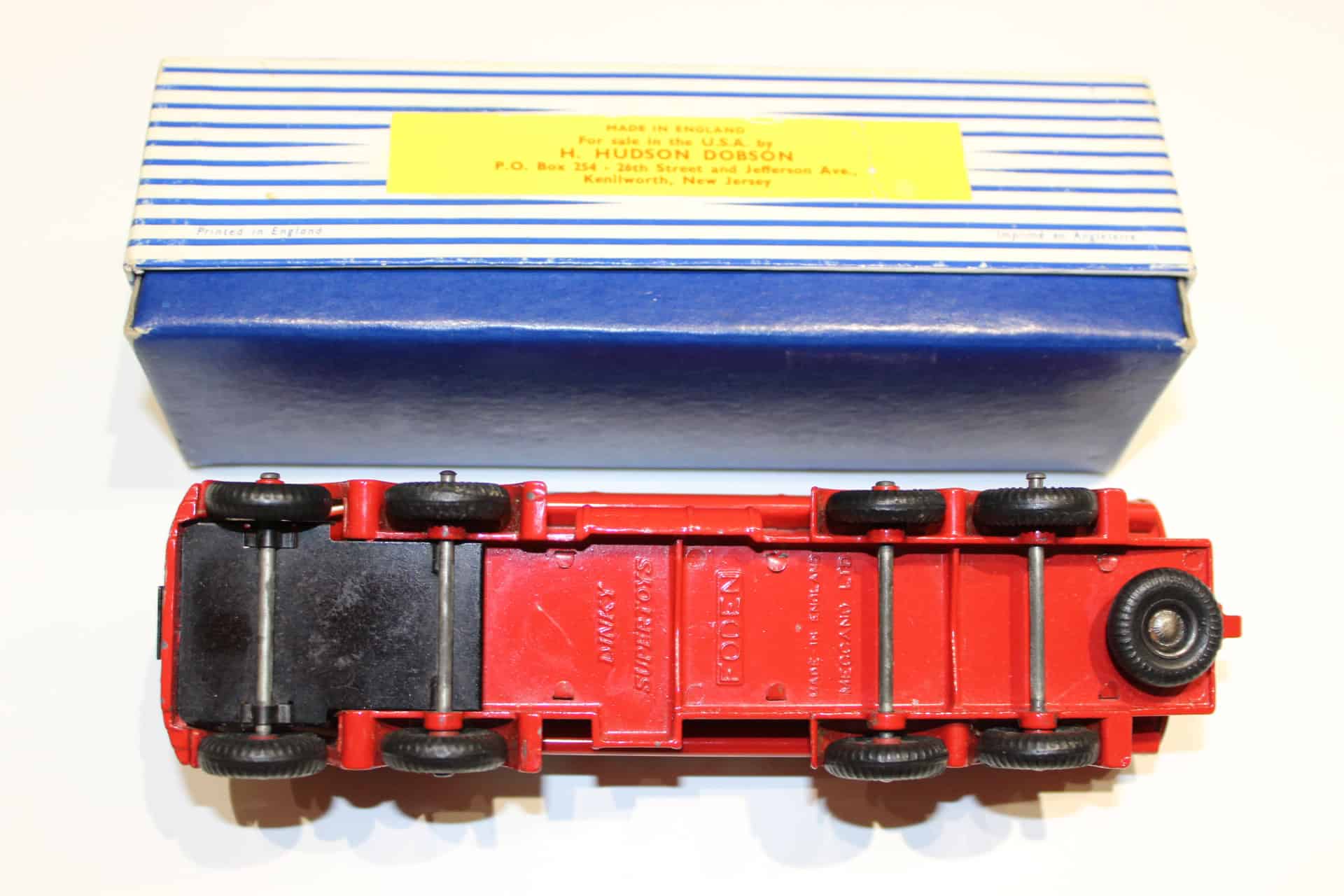 Dinky Toys 941 Foden Mobilgas Tanker diecast model, vintage collectible toy, second issue.