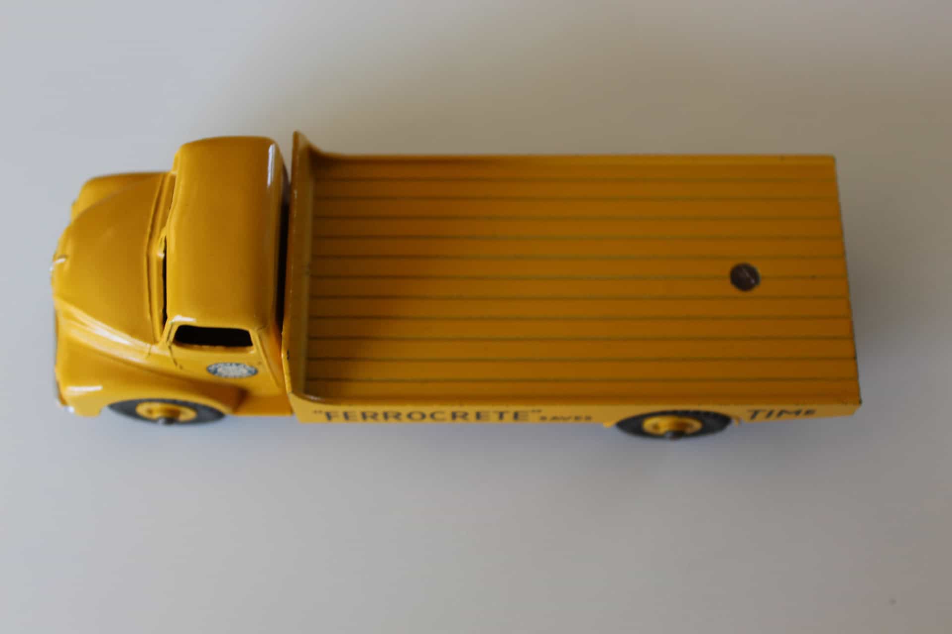 Vintage Dinky Toys Leyland Cement Wagon model for collectors.