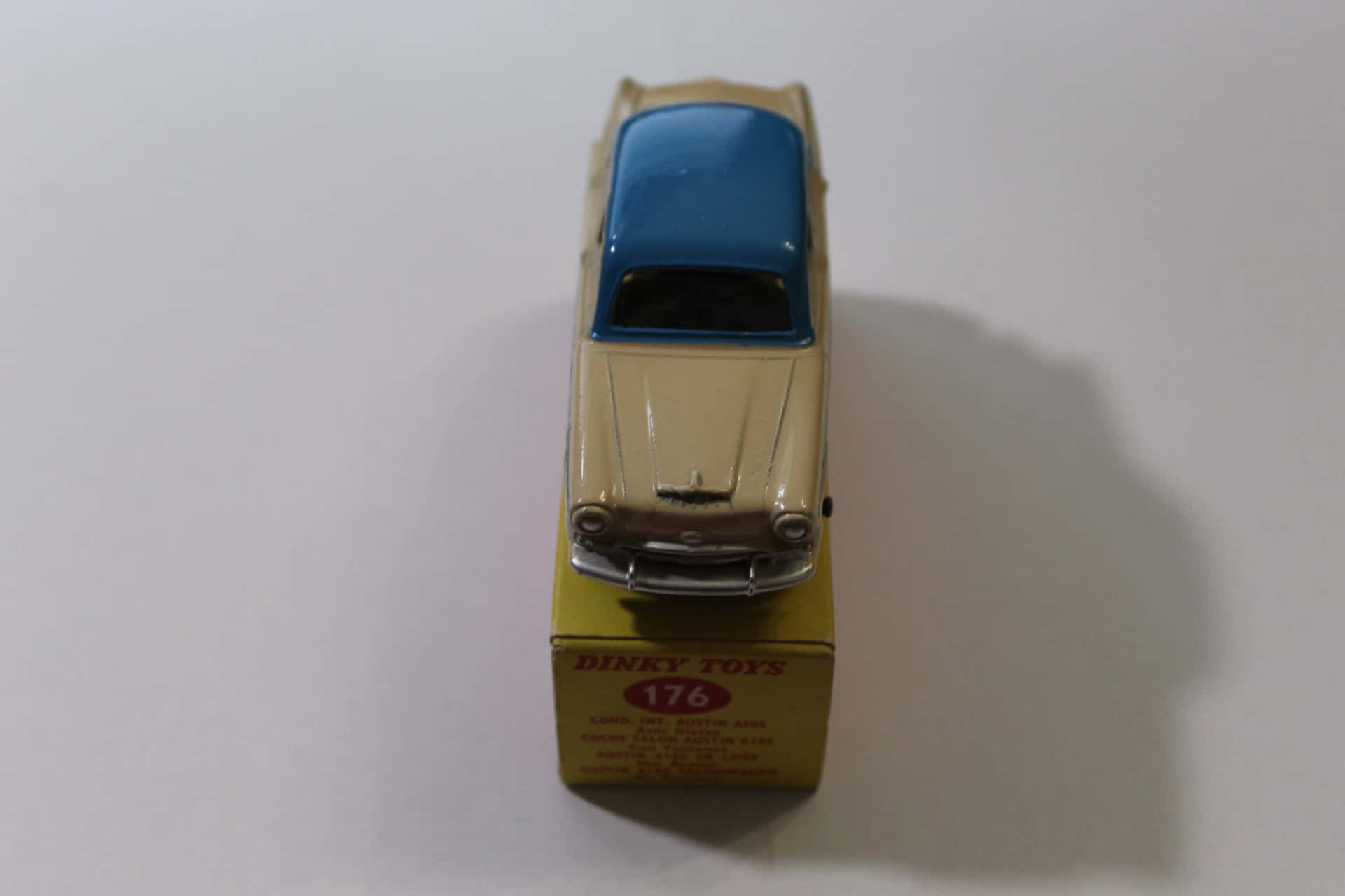 Vintage Dinky Toys 170 Ford Forder Lowline diecast model car for collectors.