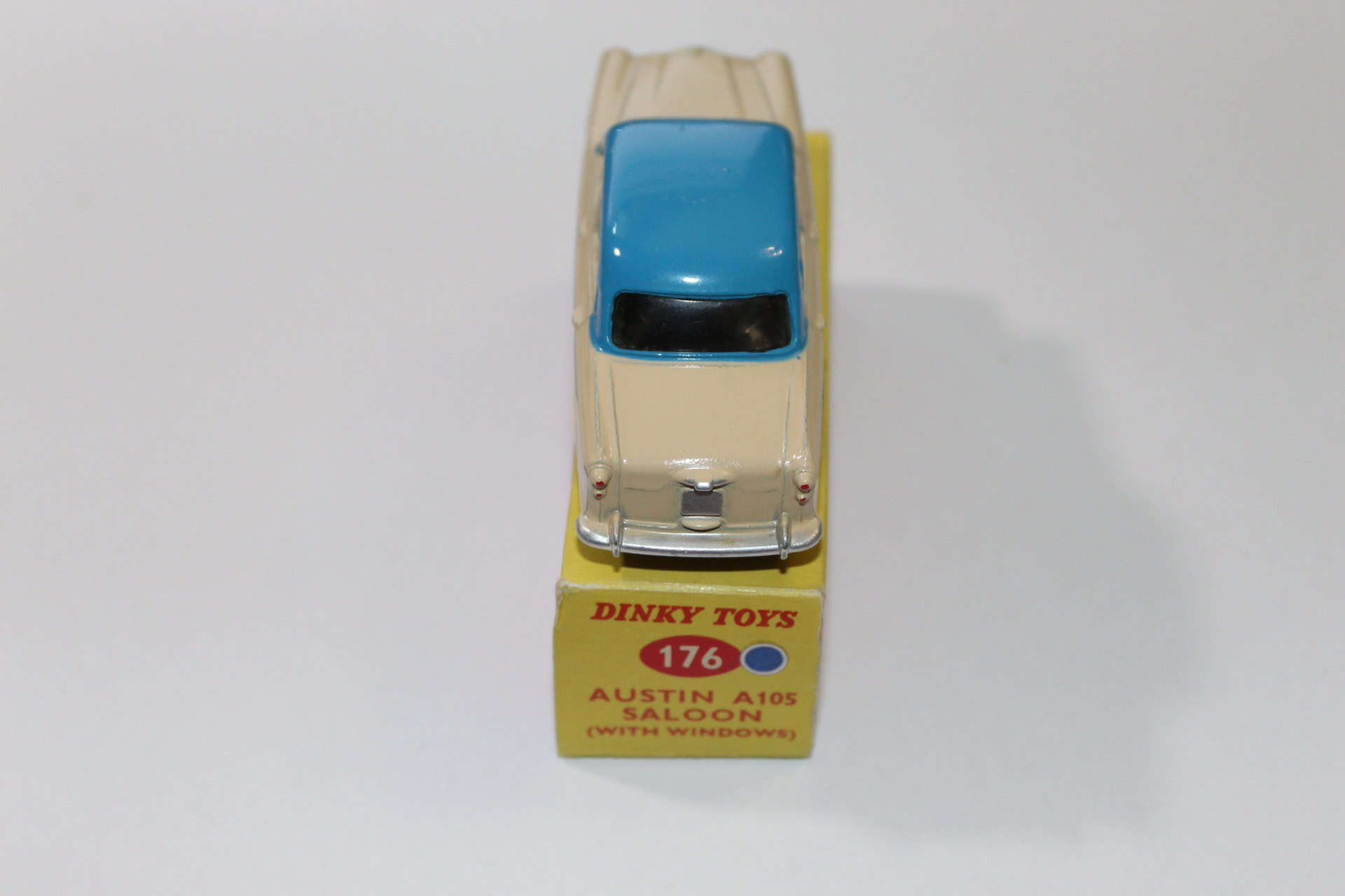 Vintage Dinky Toys 170 Ford Forder Lowline diecast model car for collectors.