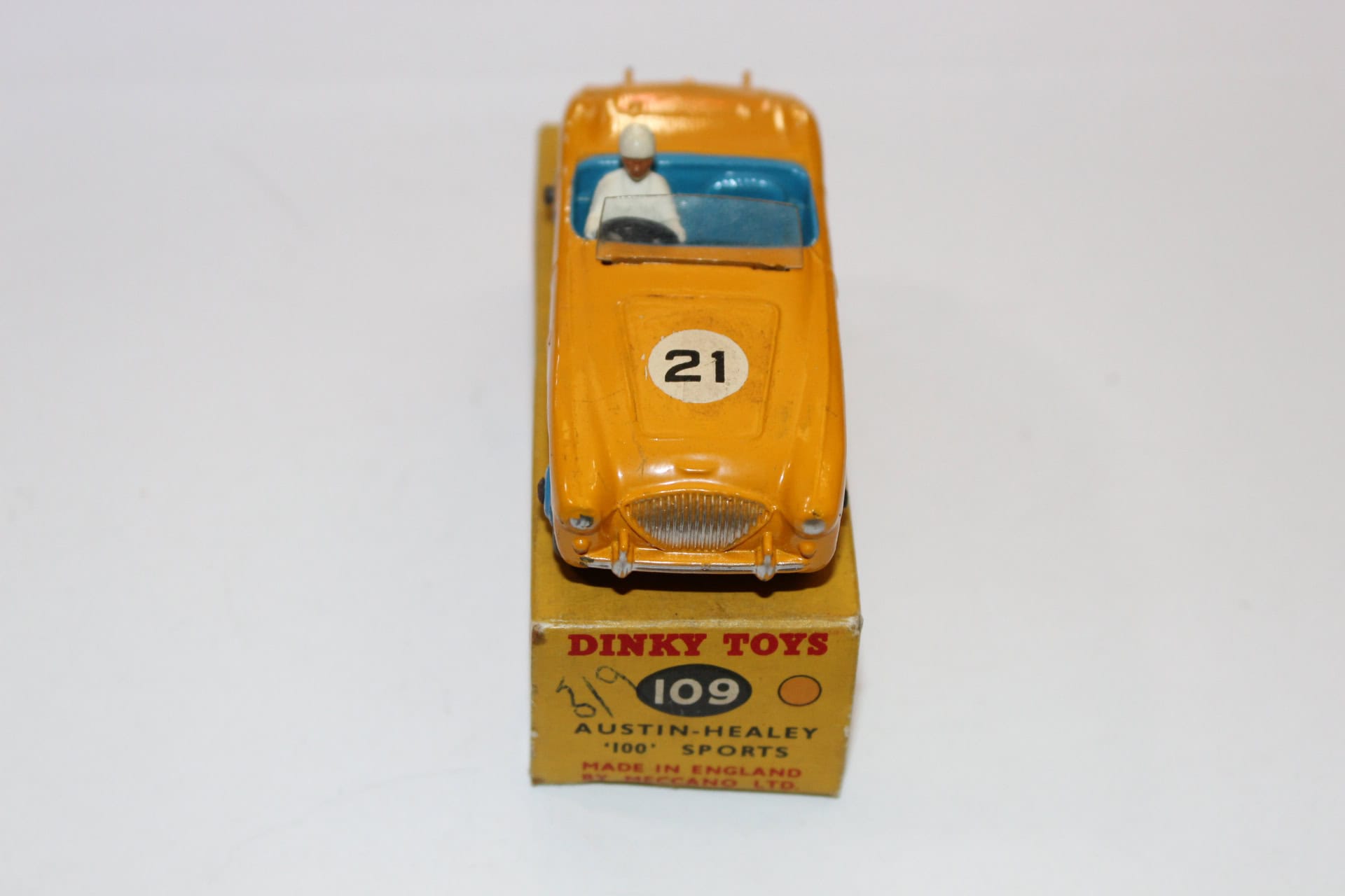 Vintage Dinky Toys 109 Austin Healey model car with driver figure, from the Dinky Toys collection.