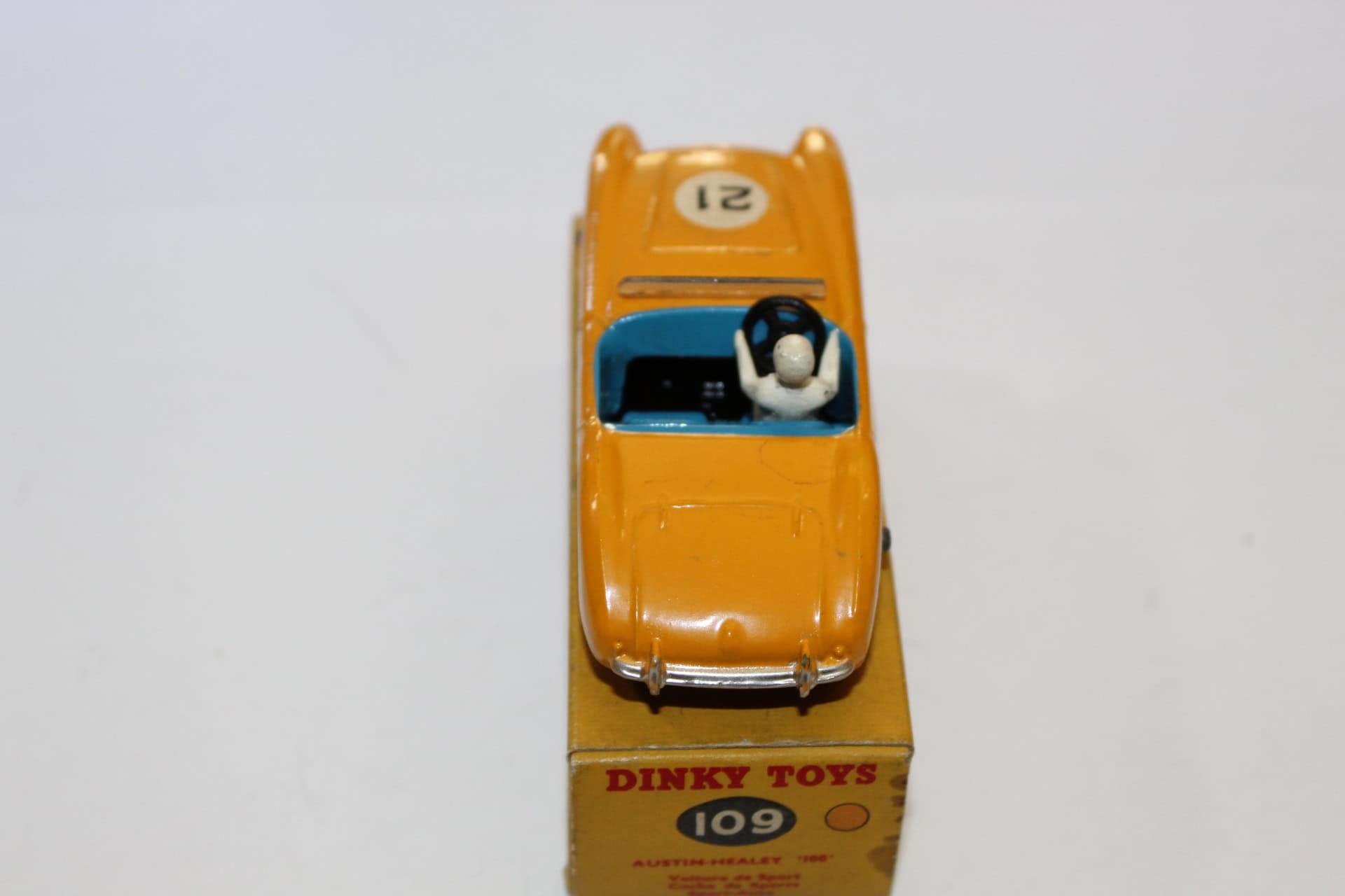 Vintage Dinky Toys 109 Austin Healey model car for collectors.