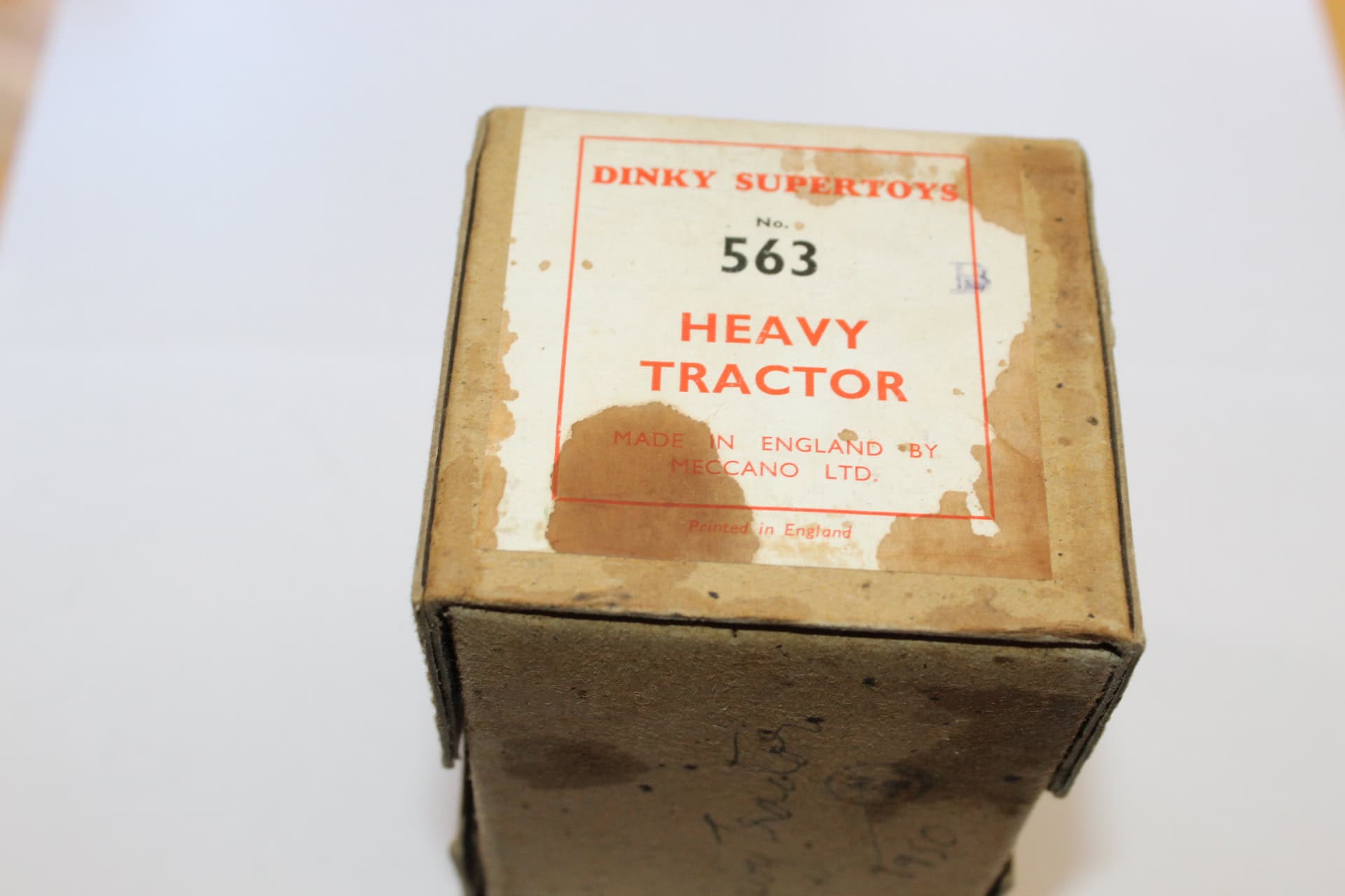 Dinky Toys 563 Heavy Tractor model from Dinky Supertoys, vintage diecast tractor for collectors.