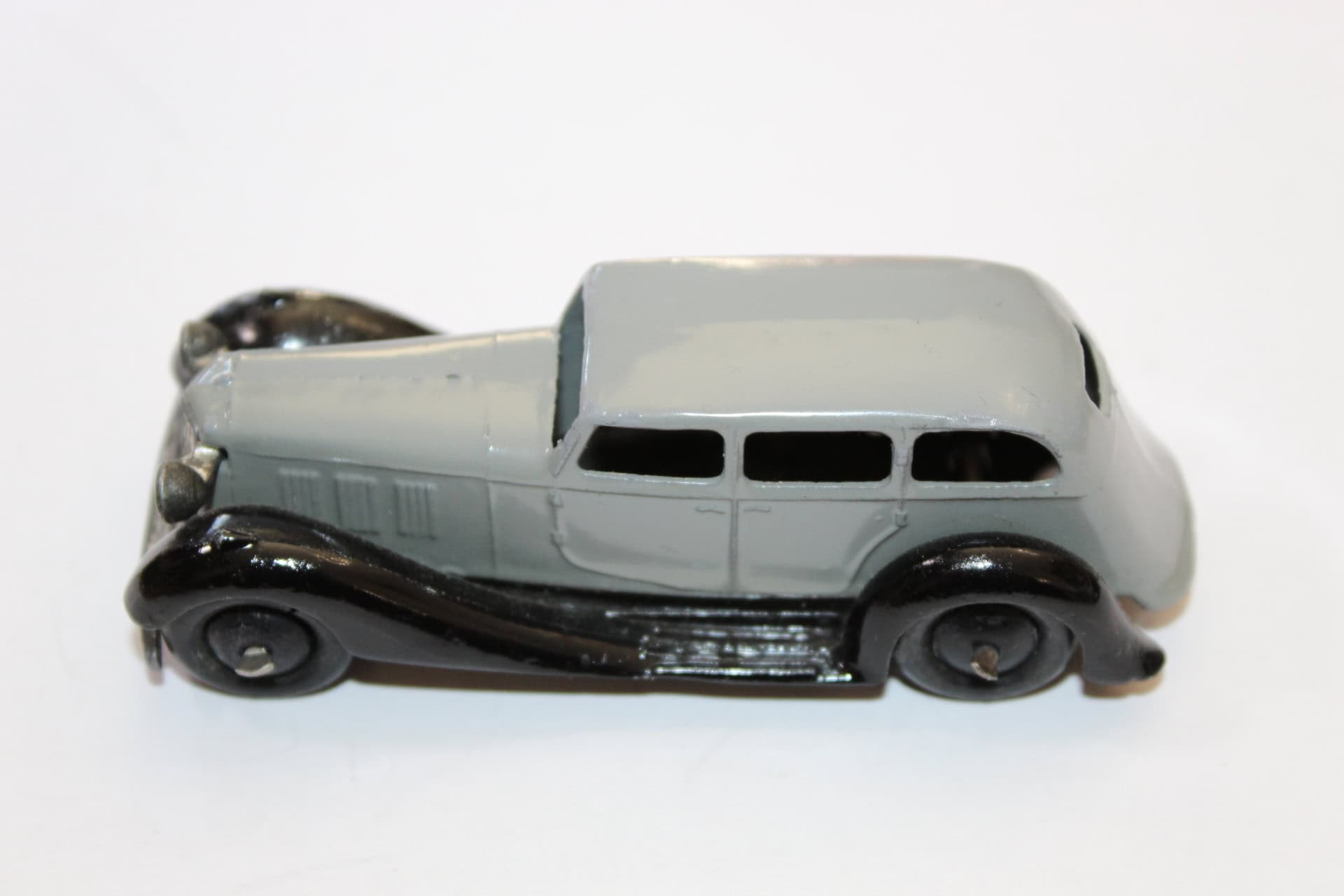 Vintage Dinky Toys 36a Armstrong Siddeley model car for collectors.
