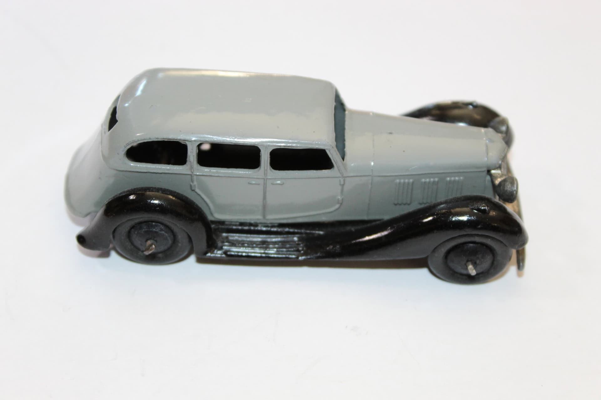 Vintage Dinky Toys 36a Armstrong Siddeley model car for collectors.