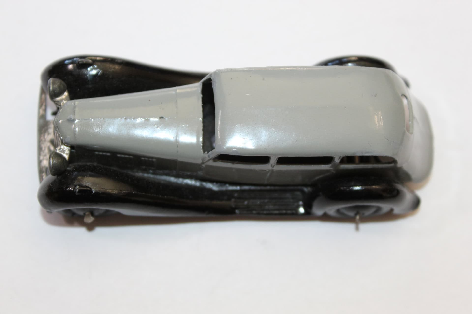 Vintage Dinky Toys 36a Armstrong Siddeley model car for collectors.