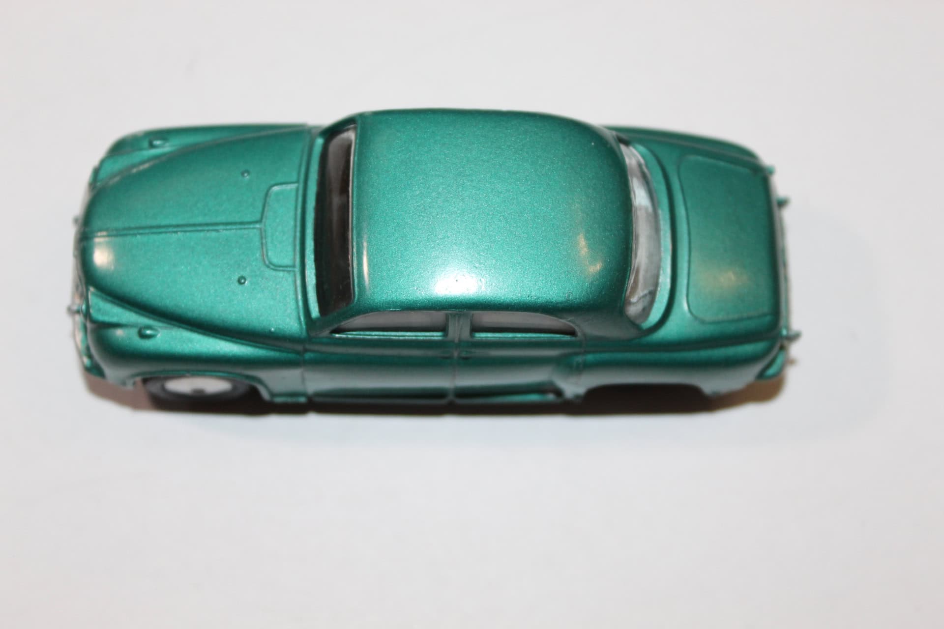 Detailed Corgi Rover 90 Saloon diecast toy car, vintage collectible model.