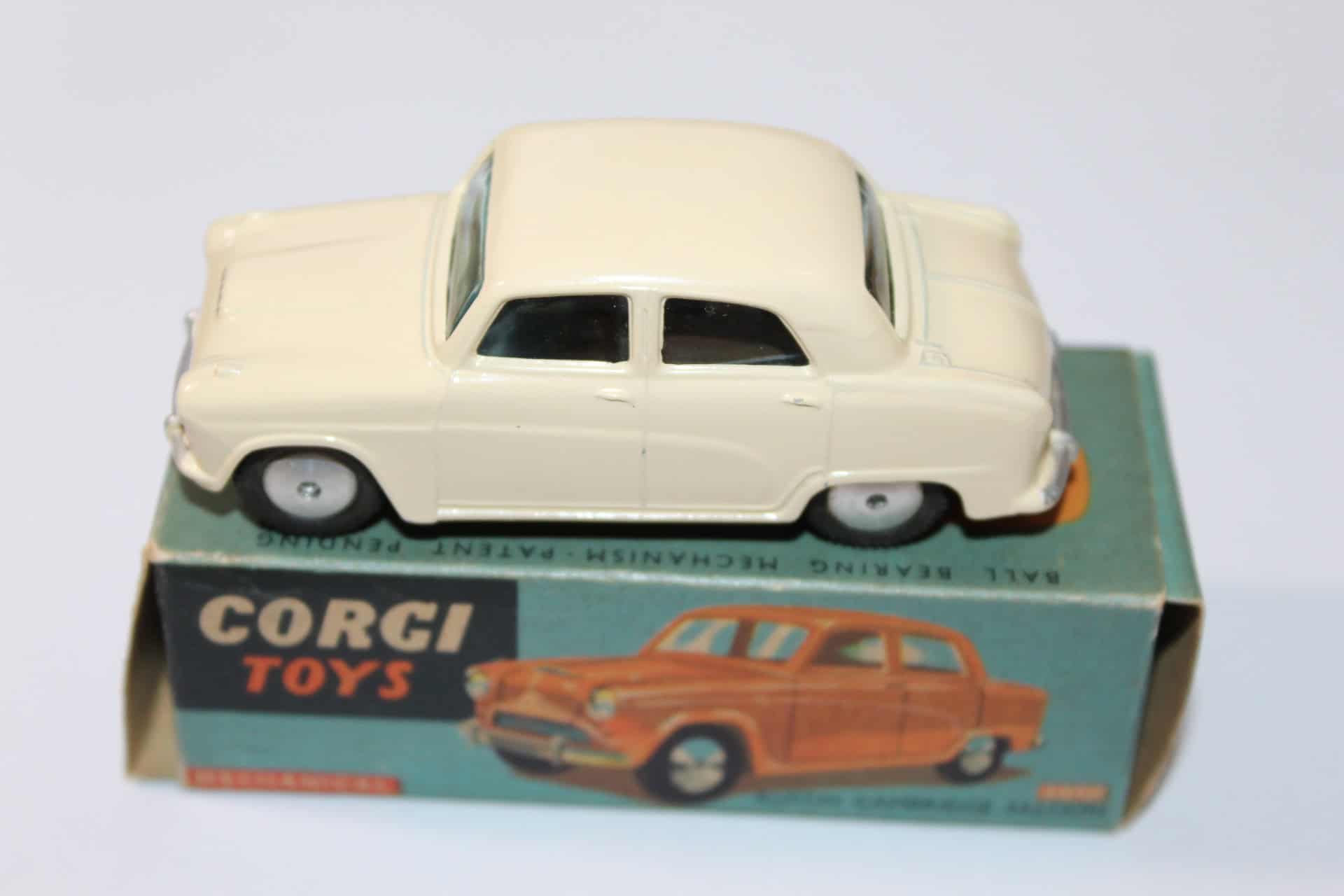 Vintage Dinky Toys 471 Austin Nestle's Van model for collectors.