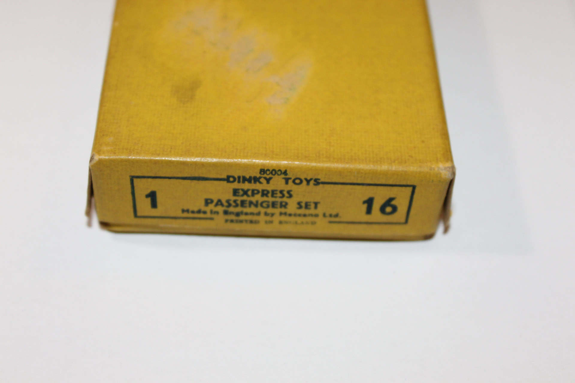 Vintage Dinky Toys 016 Express Passenger Set model in original box for collectors.