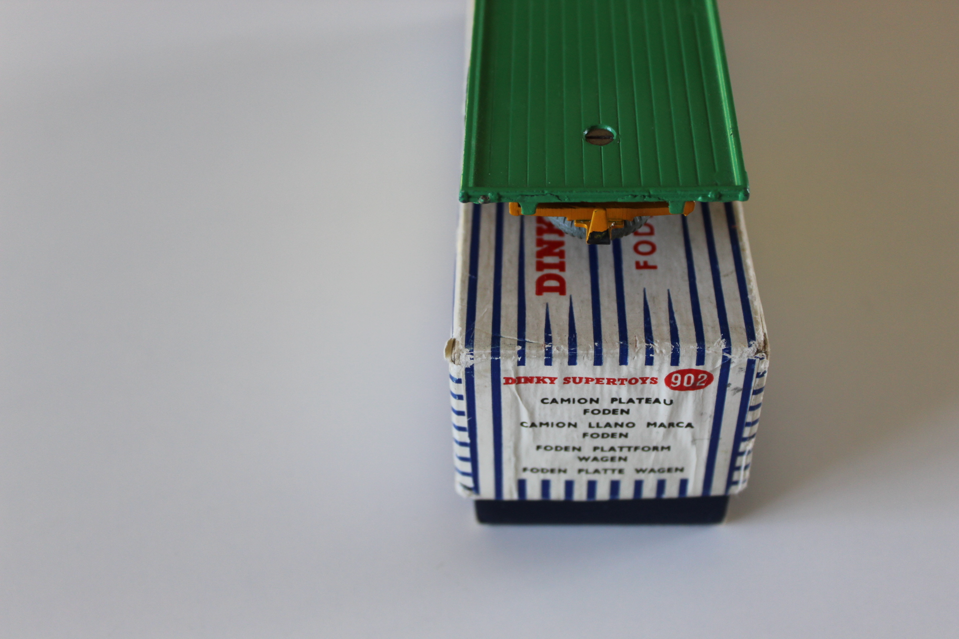 foden 1st cab flat truck dinky toys 902 back