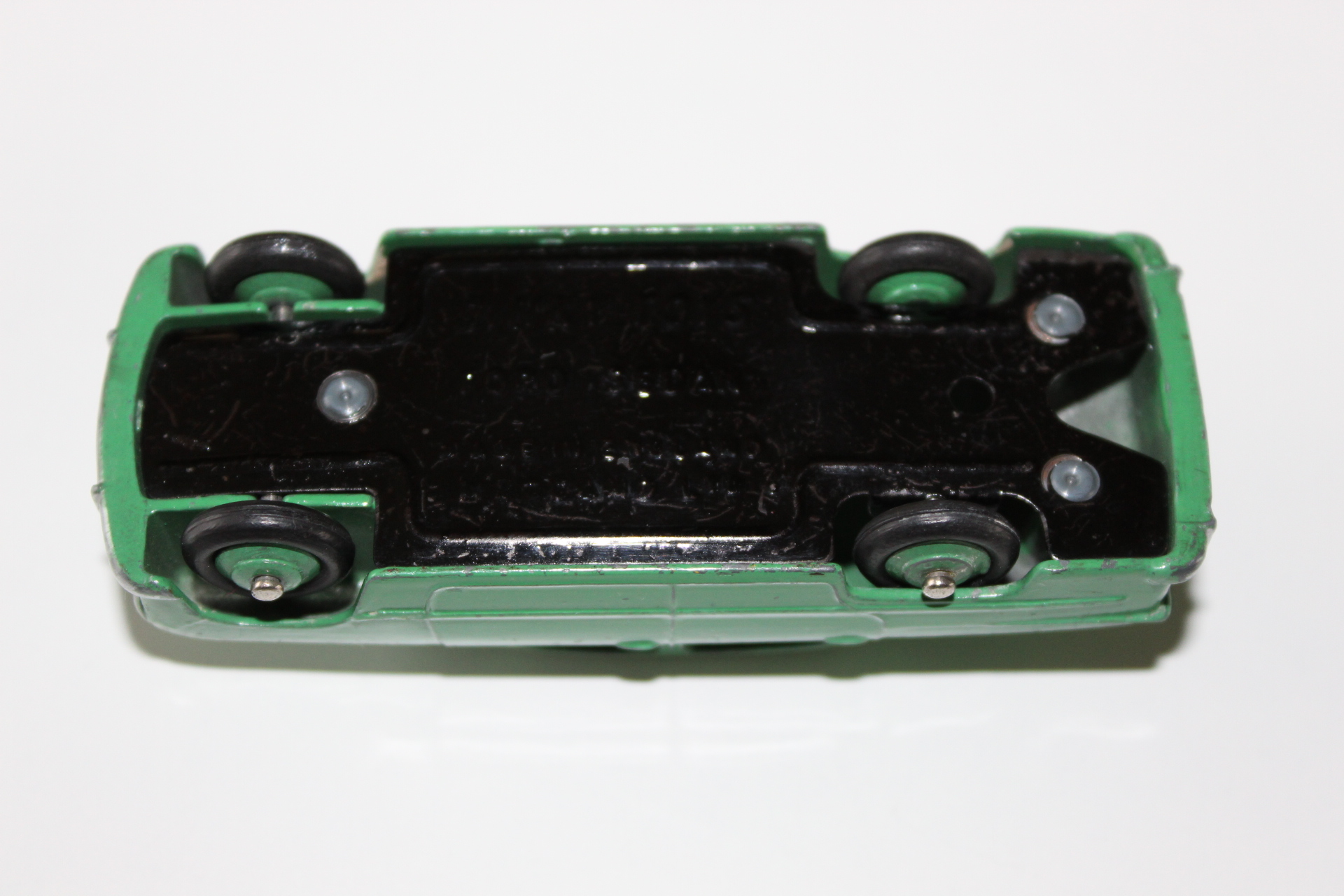 ford forder dinky toys 139a base