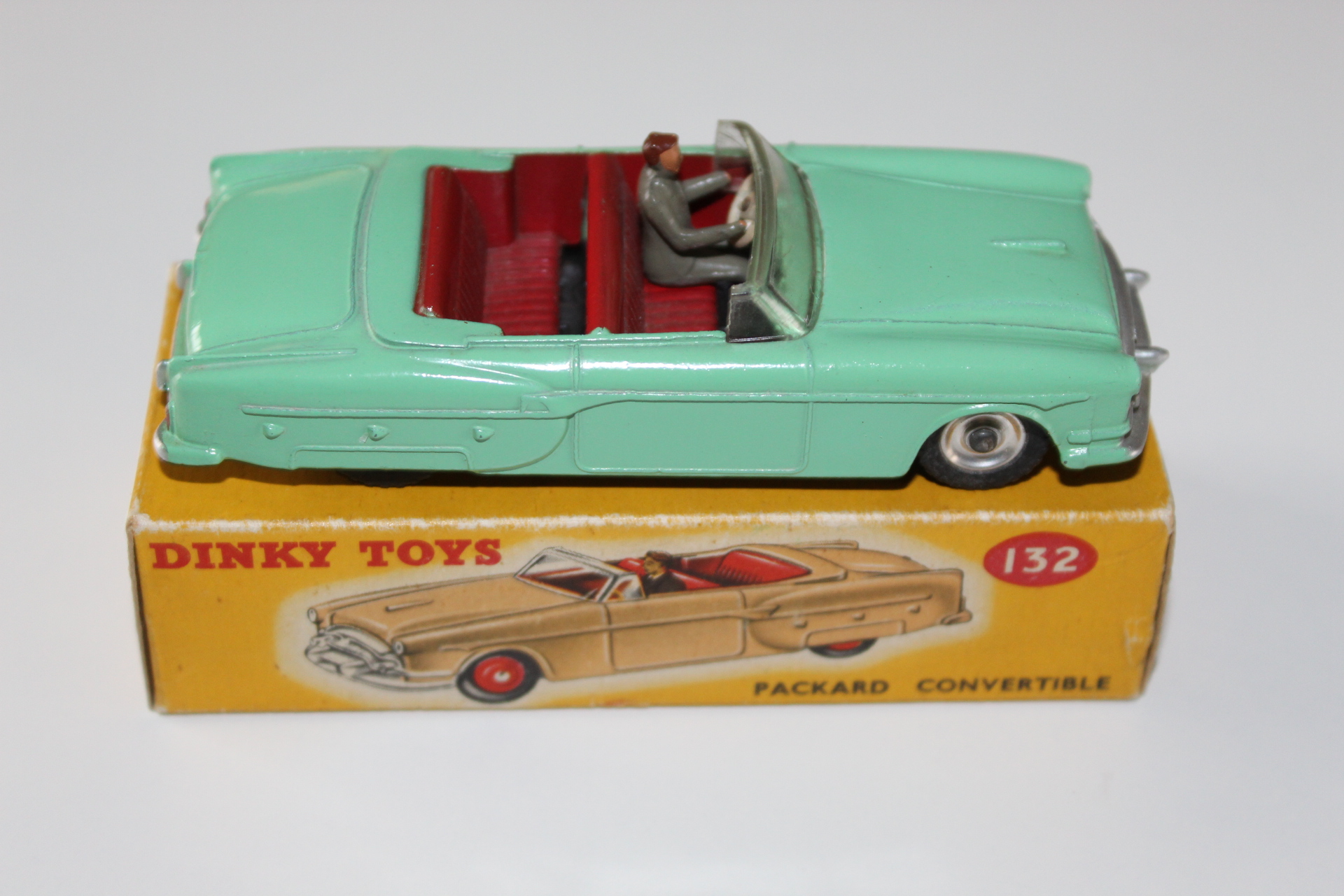 packard convertible dinky toys 132 side