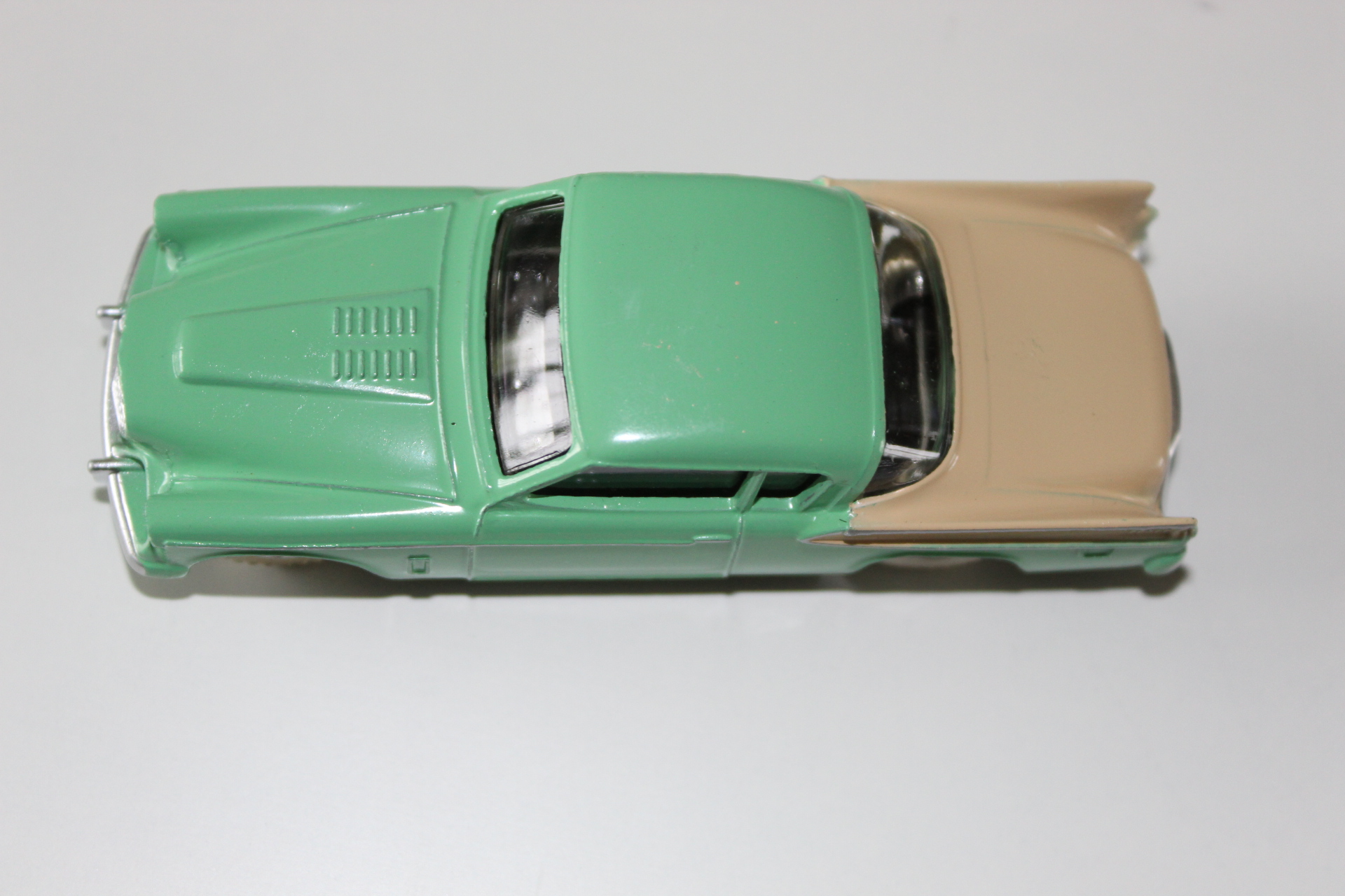 studebaker golden hawk dinky toys 169 top
