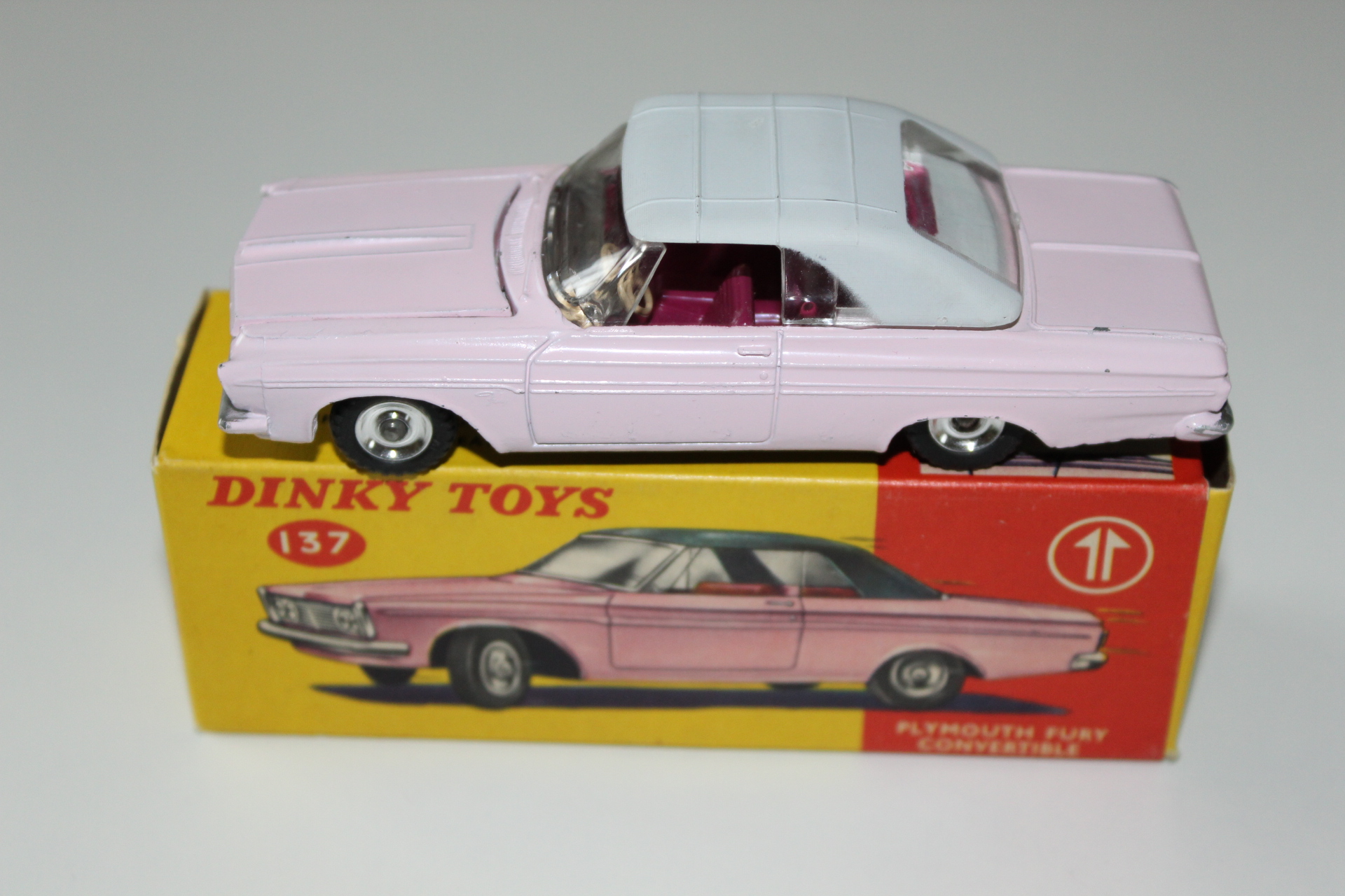 plymouth fury dinky toys 137