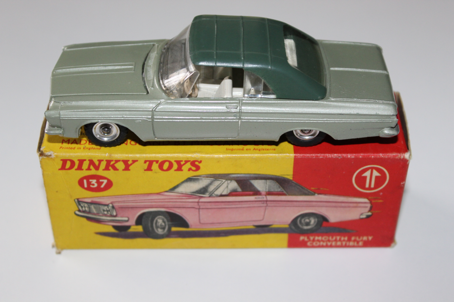 plymouth fury dinky toys 137