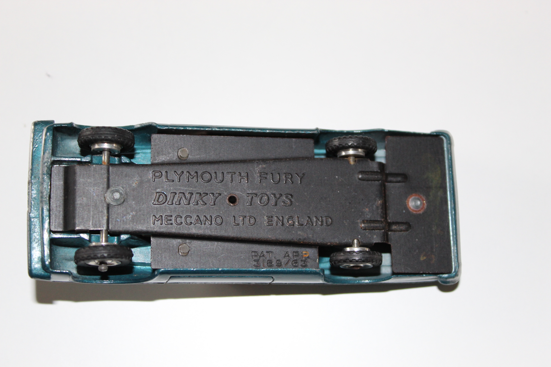 plymouth fury dinky toys 137 base