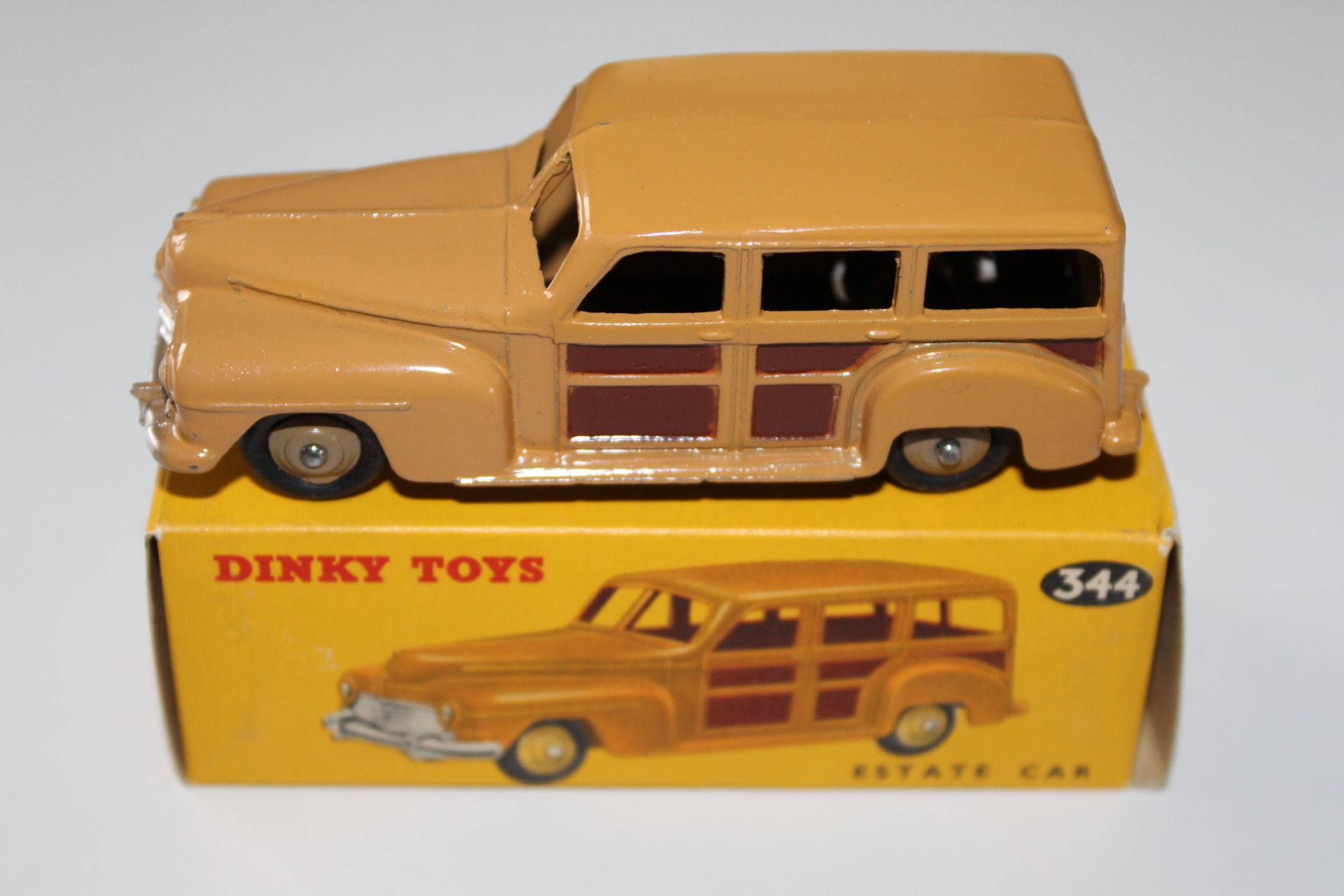 estate car dinky toys 27f-344