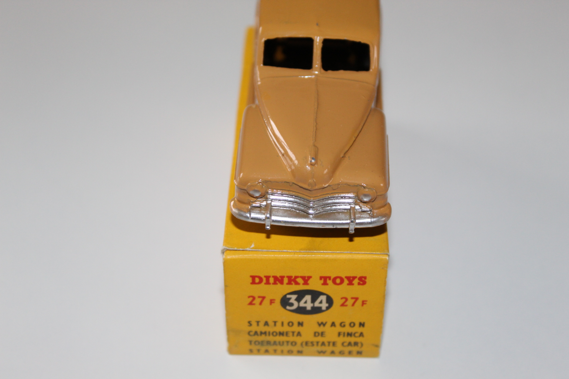 estate car dinky toys 27f-344 front