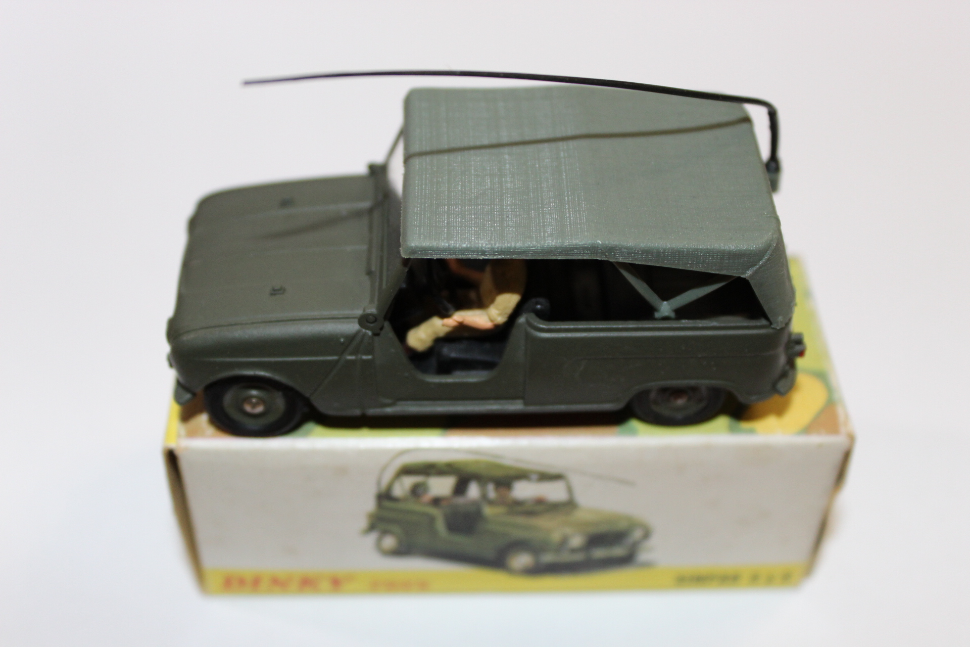 renault sinpar 4x4 french dinky toys 800