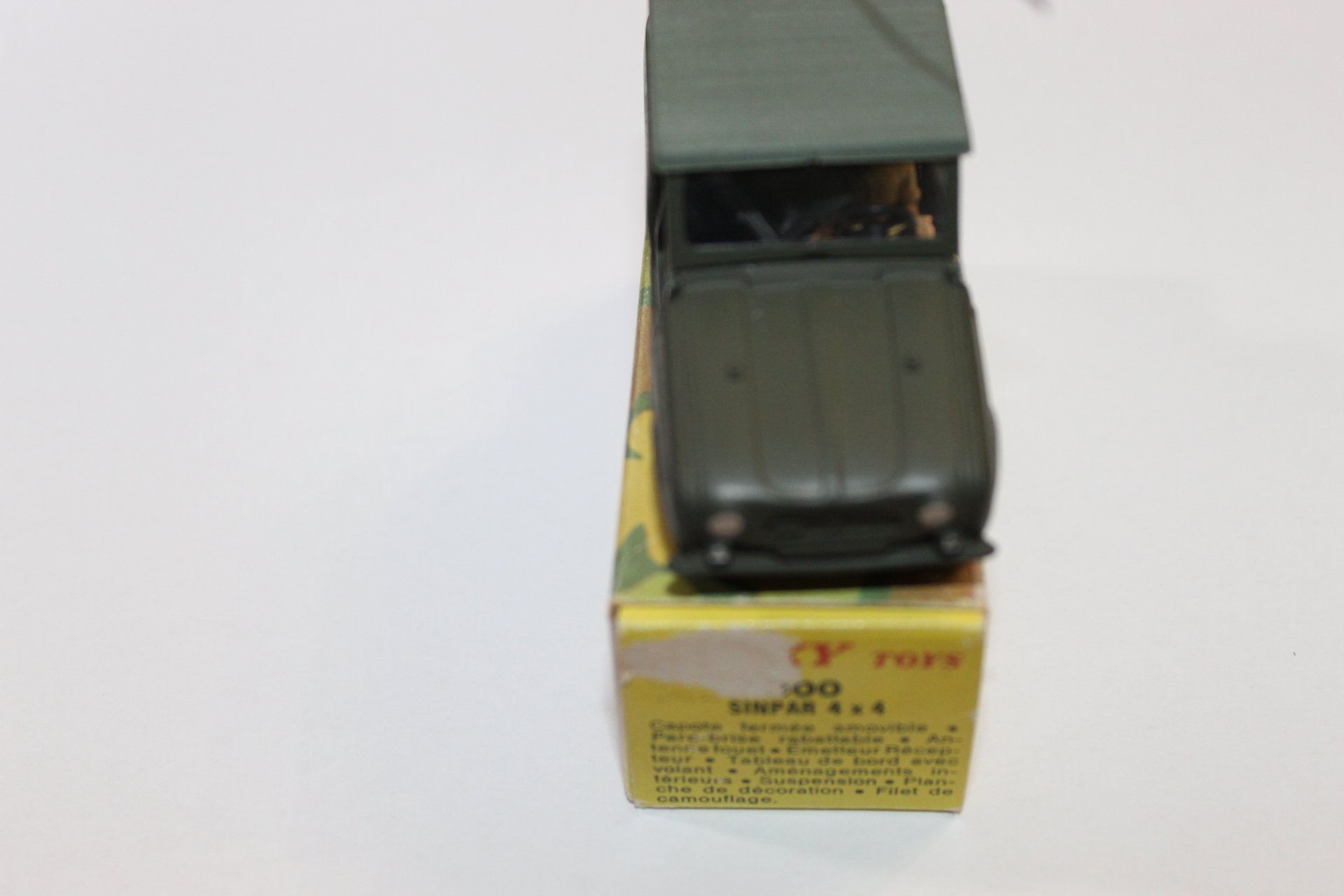 renault sinpar 4x4 french dinky toys 800 front