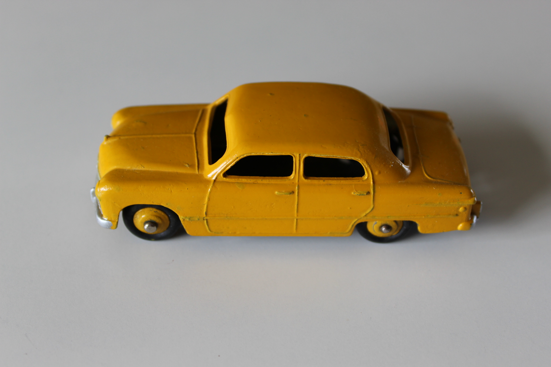 ford forder dinky toys 139a