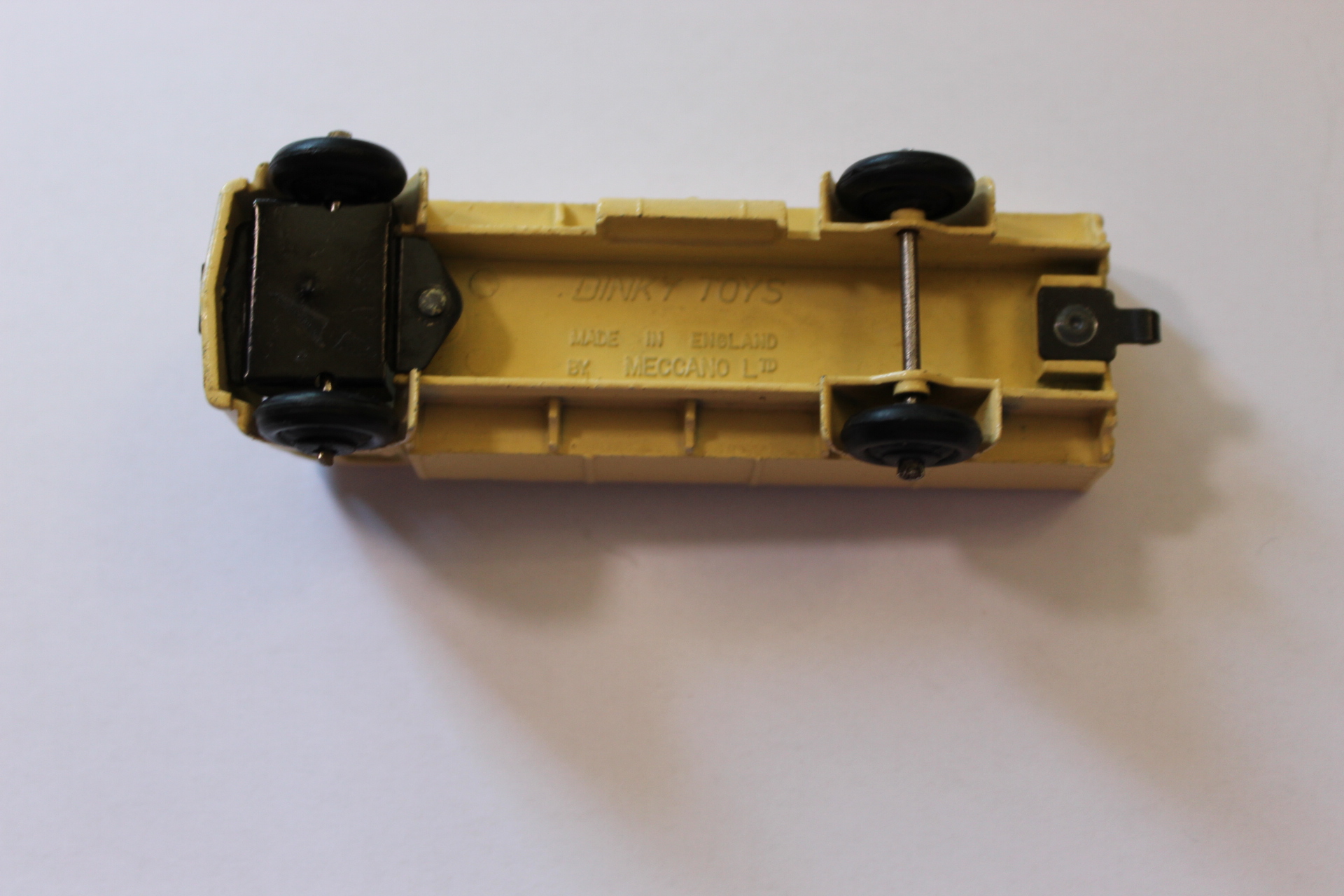 forward control lorry dinky toys 25r base