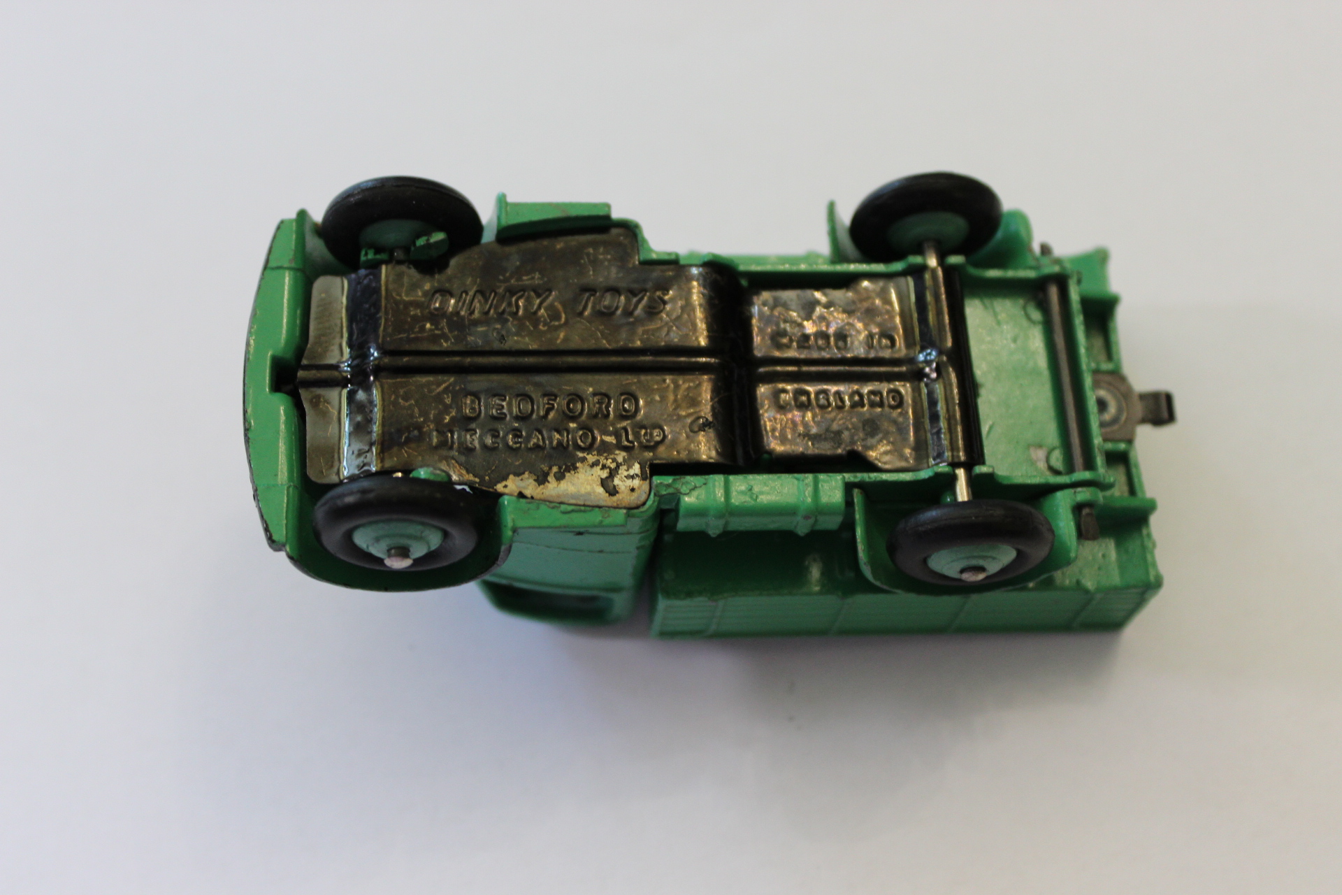 bedford truck dinky toys 25w base