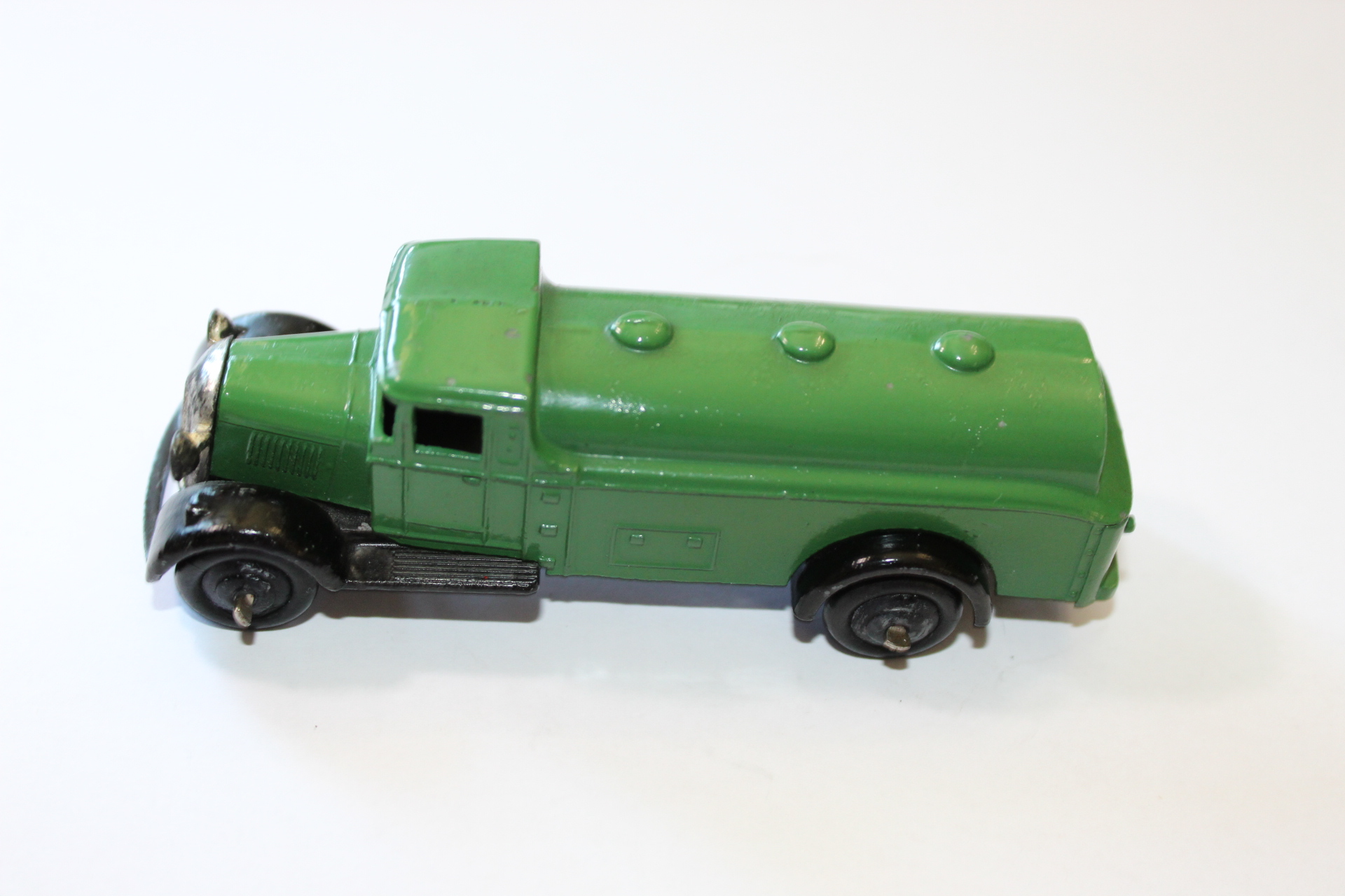 petrol tanker type 4 dinky toys 25d