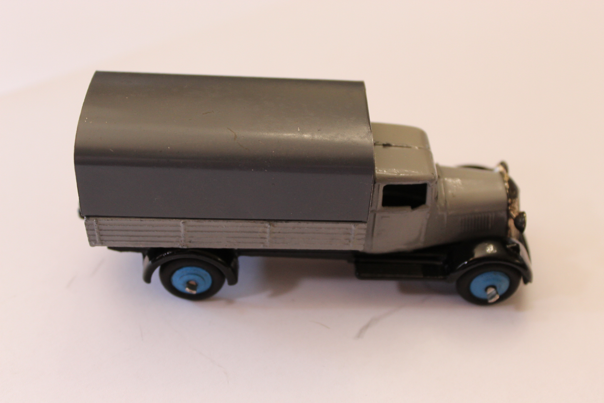 covered wagon type 4 dinky toys 24b side