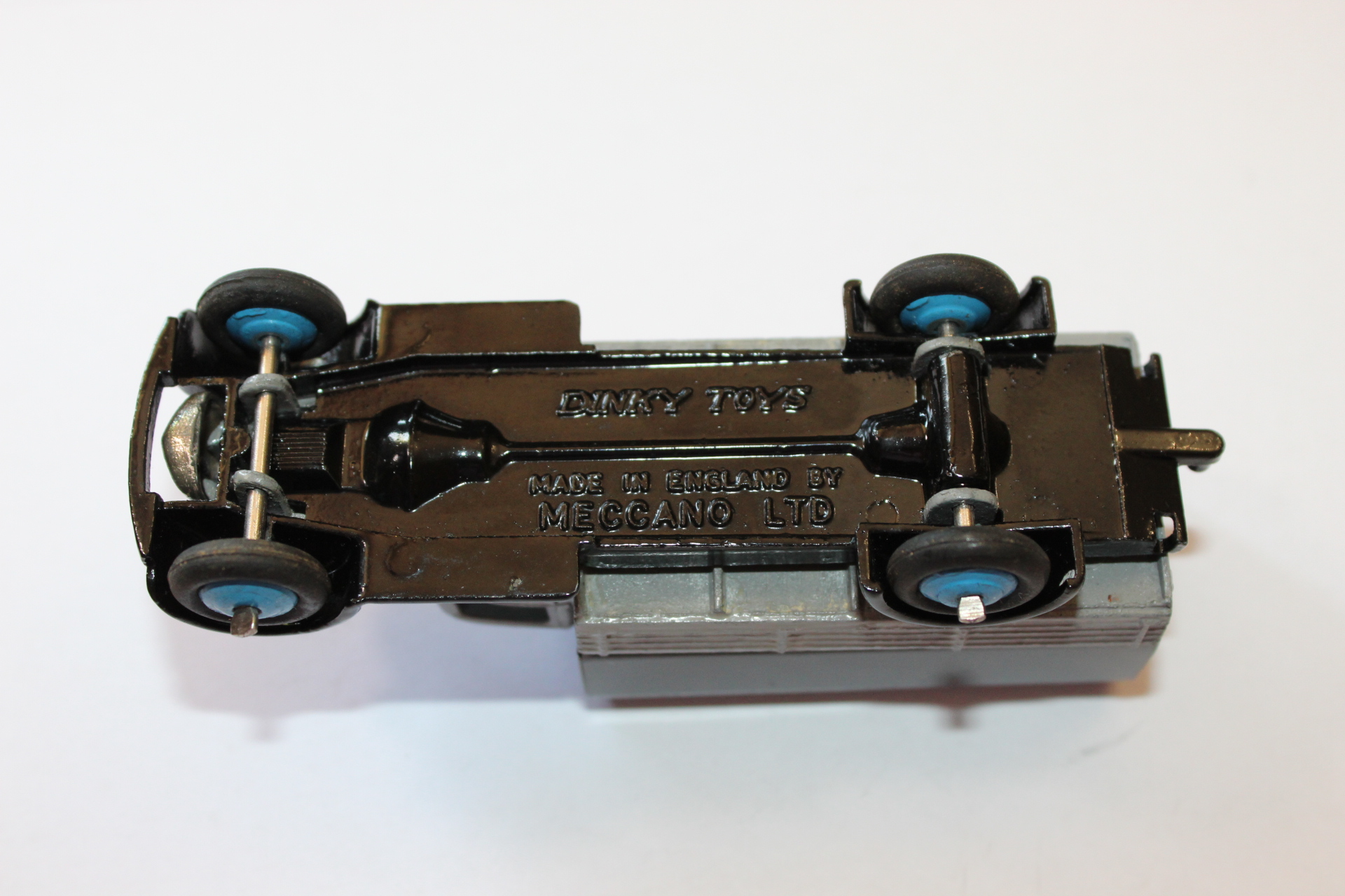 covered wagon type 4 dinky toys 24b base