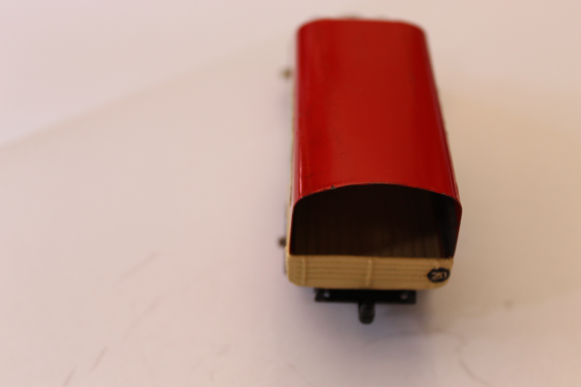 covered wagon type 4 dinky toys 24b back
