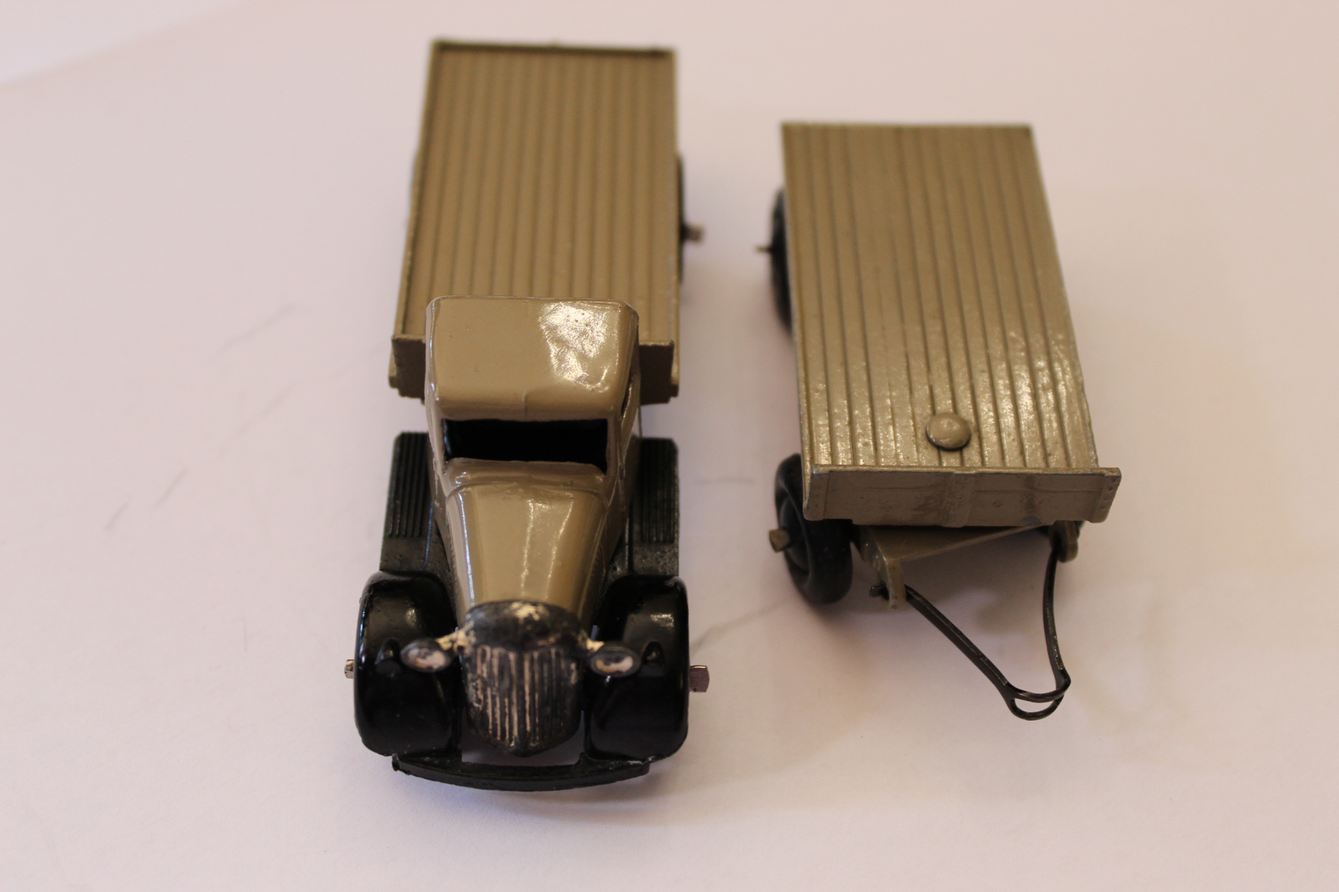 flatbed and trailer type 4 dinky toys 25t front