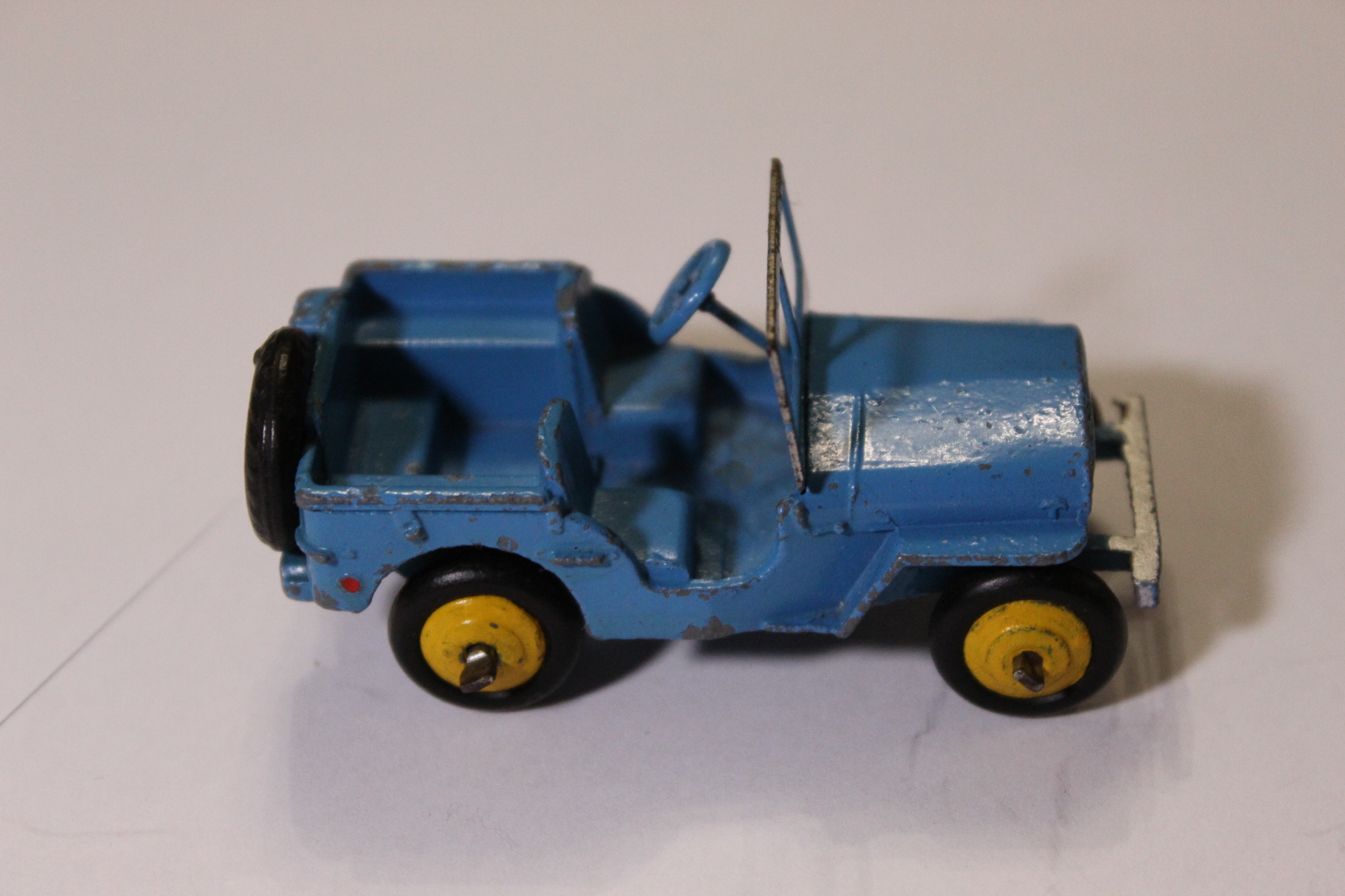 jeep dinky toys 25j side