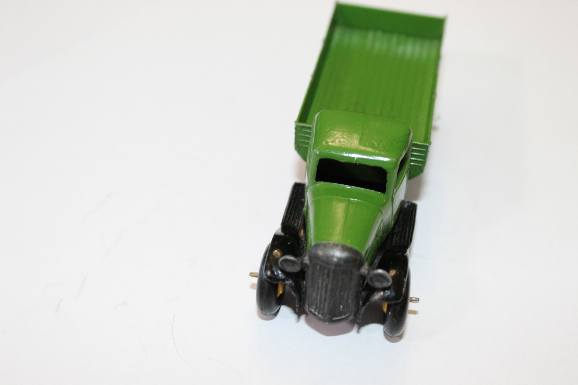 tipping wagon type 3 dinky toys 25e front
