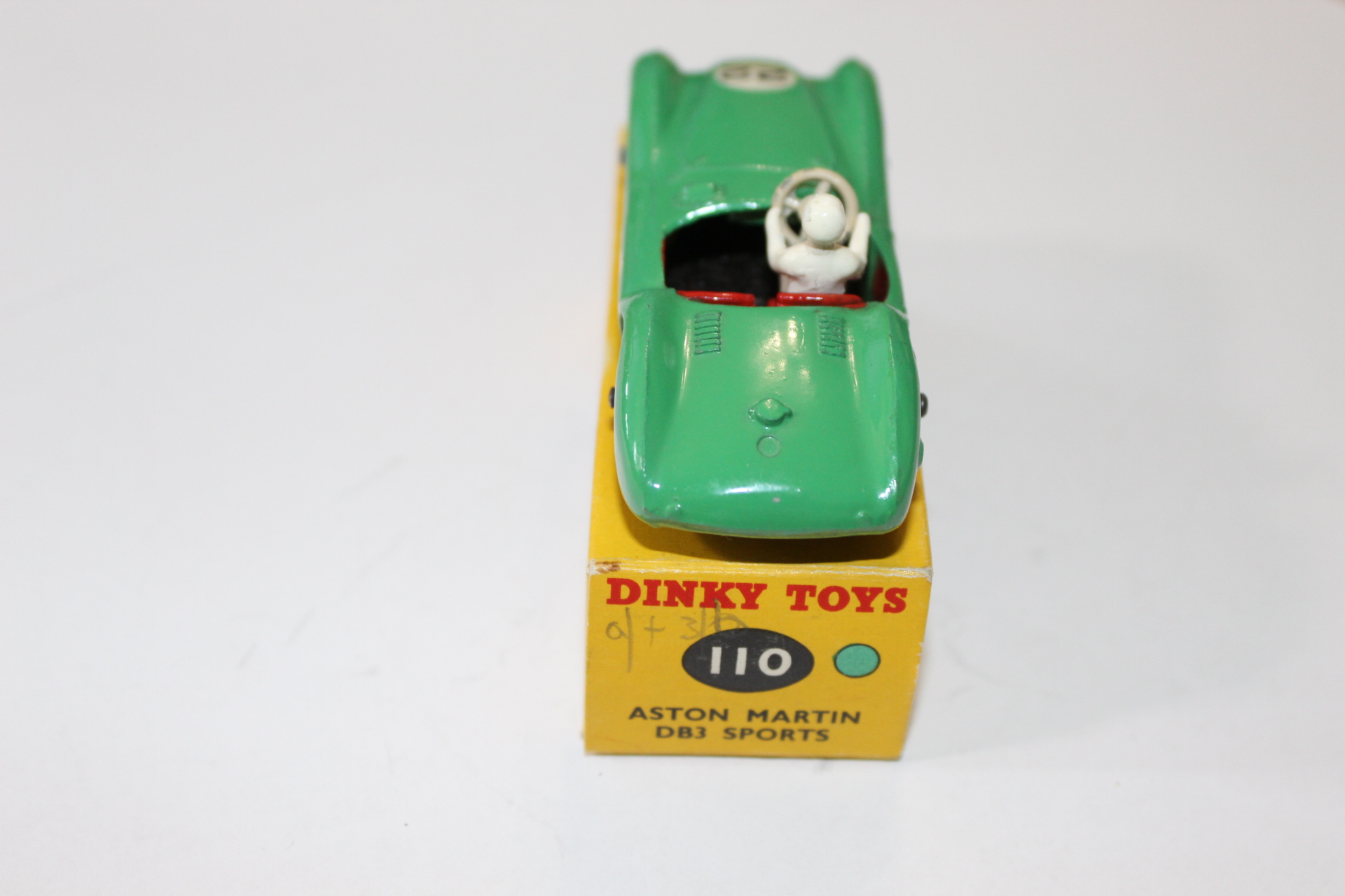 aston martin db3 sports dinky toys 110 back