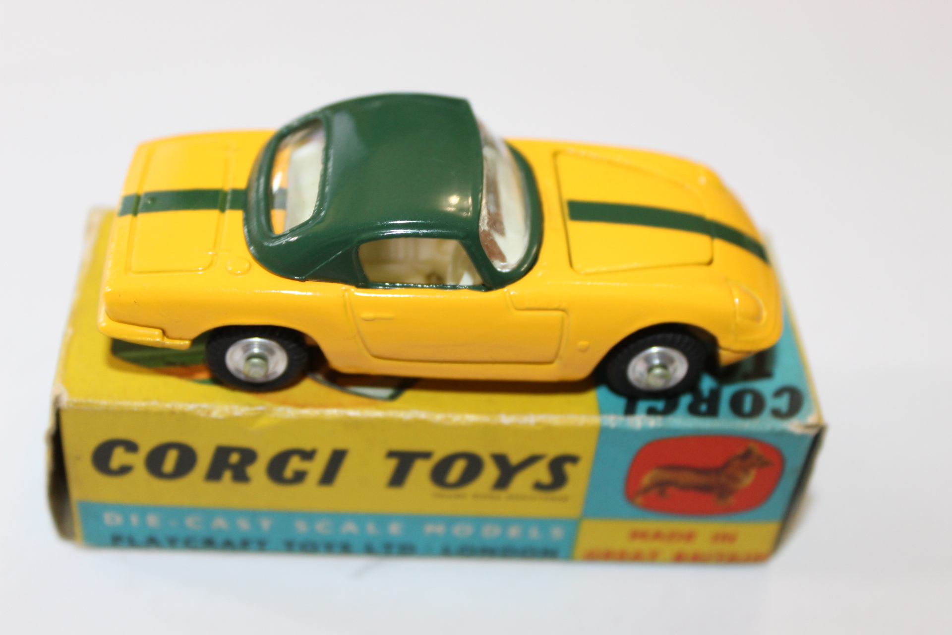 lotus elan hardtop corgi toys 319 side