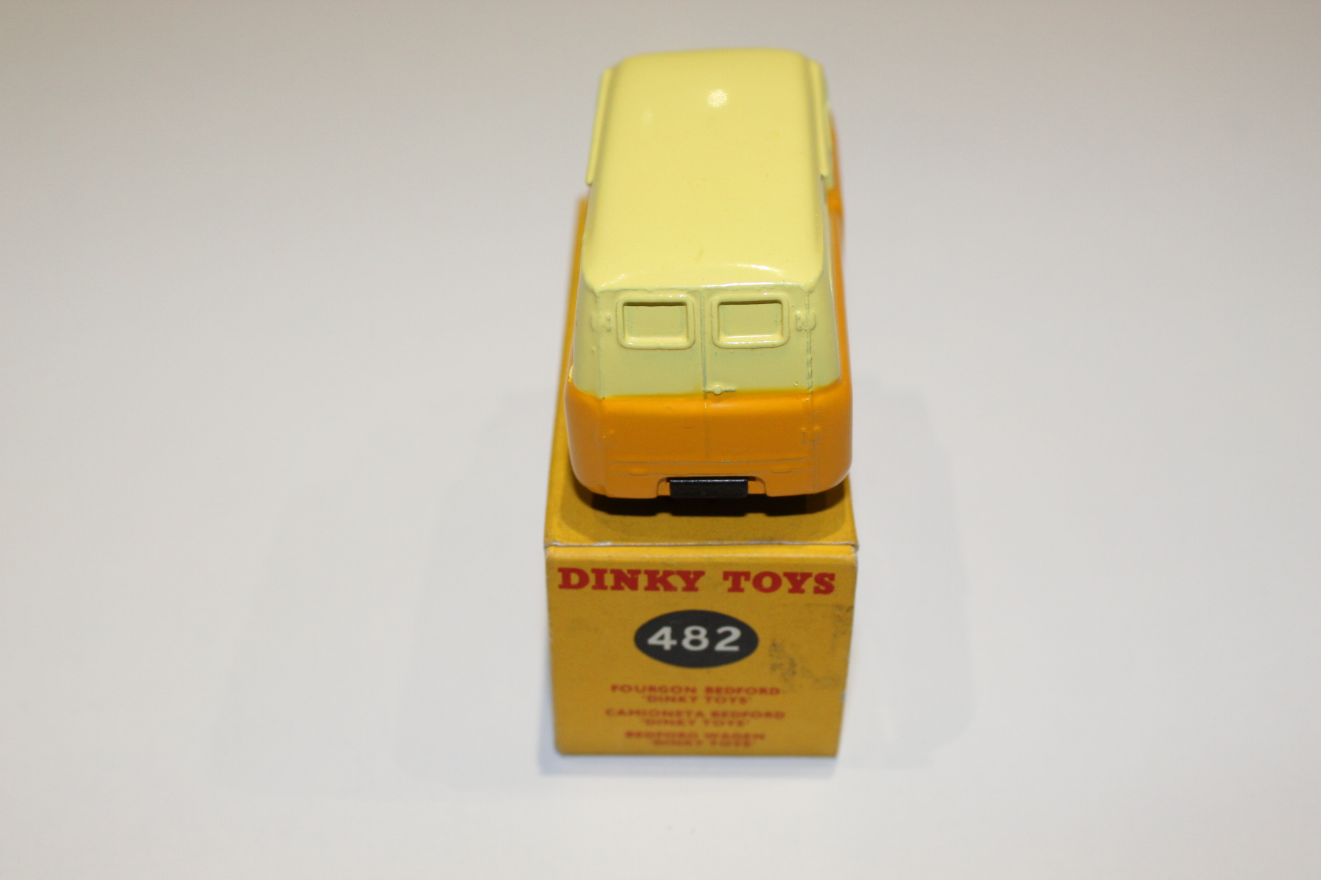 bedford dinky van dinky toys 482 back