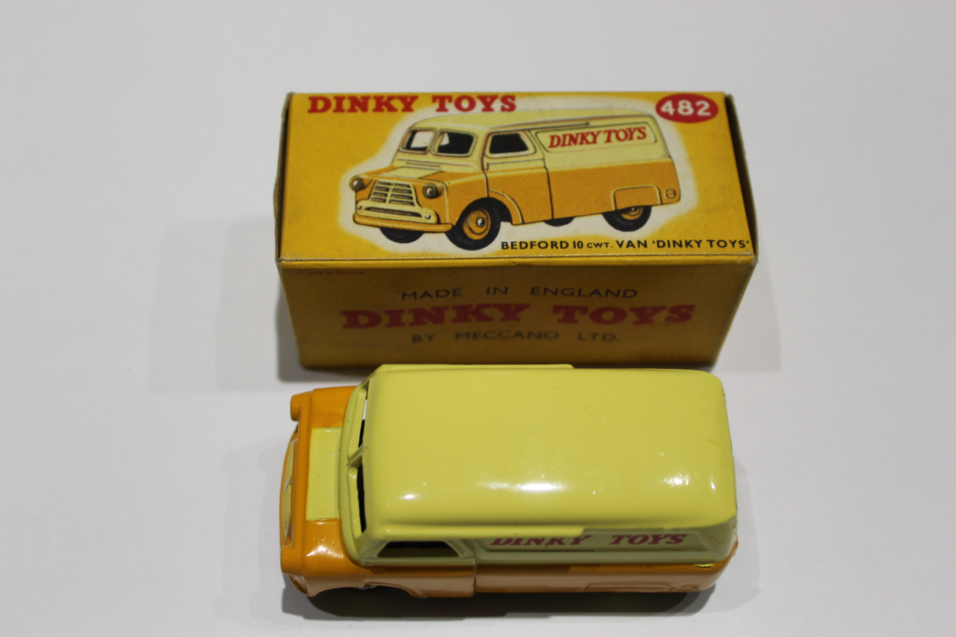 bedford dinky van dinky toys 482 top