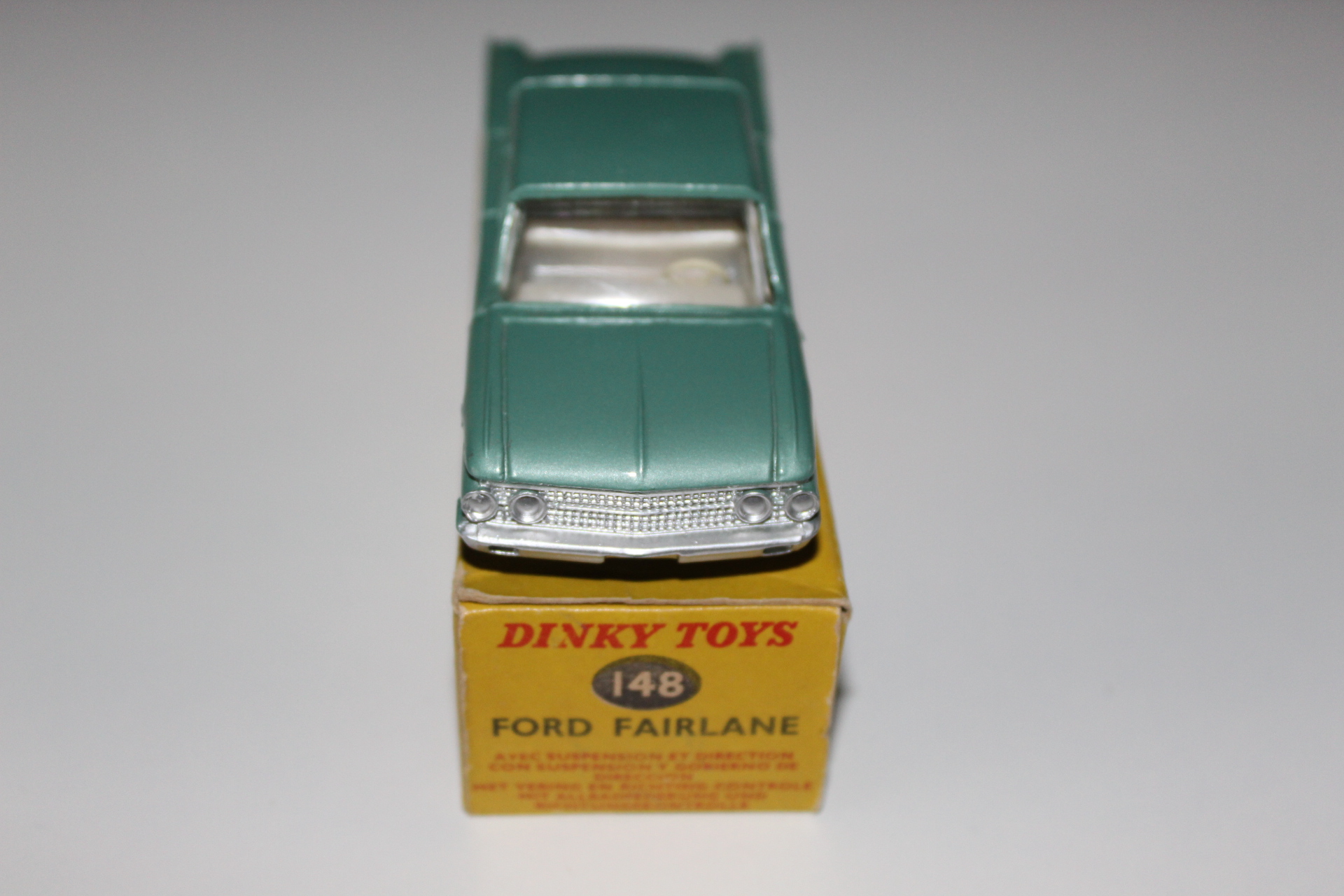 ford fairlane dinky toys 148 front
