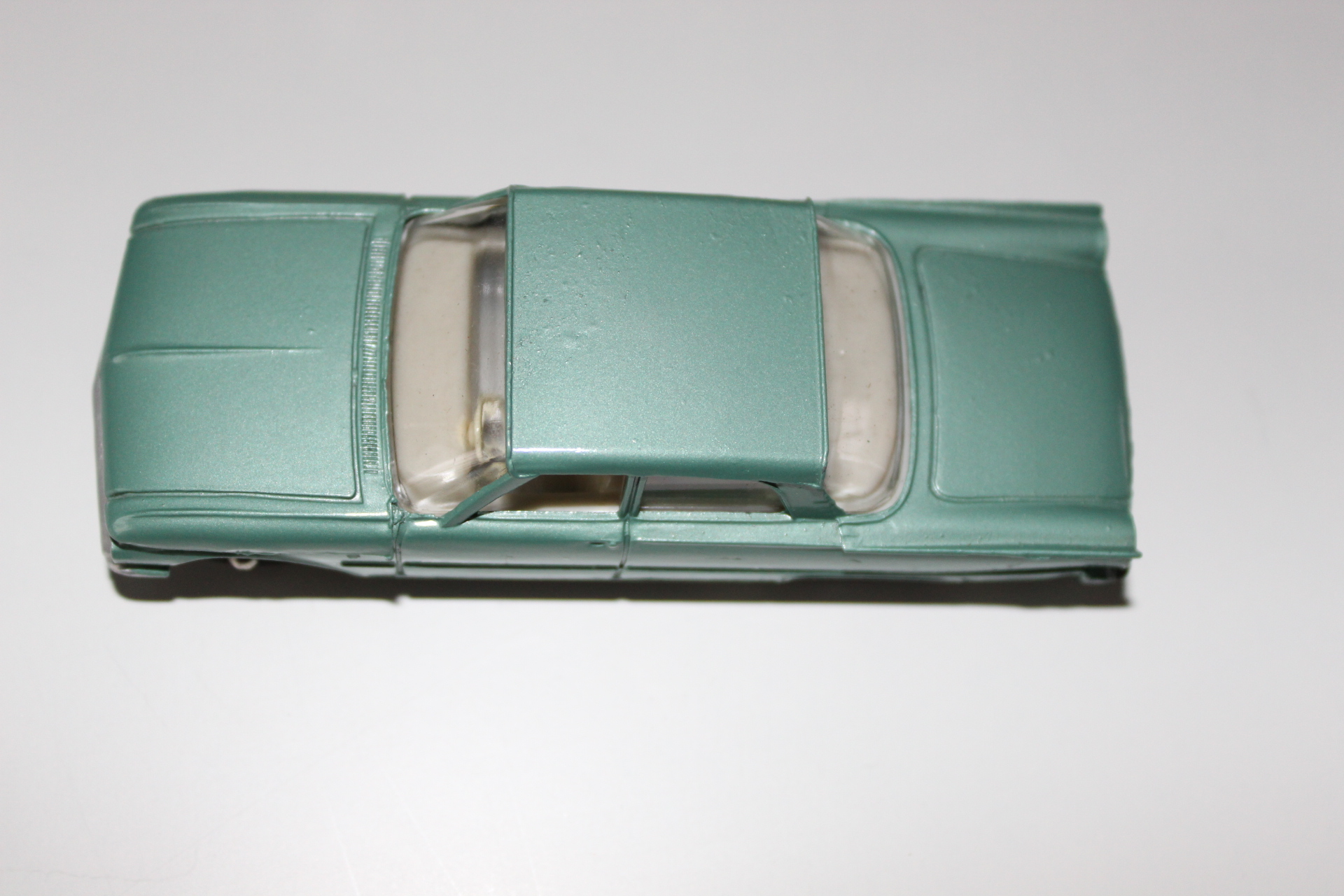 ford fairlane dinky toys 148 top