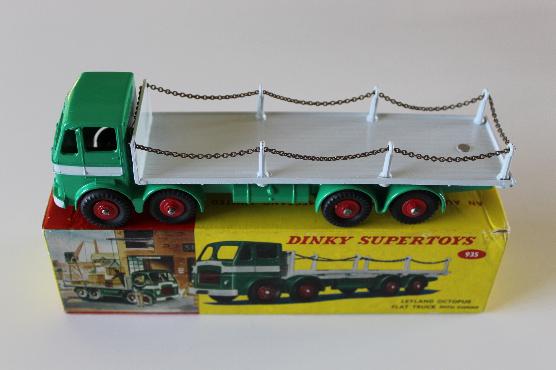 leyland octopus chain lorry dinky toys 935