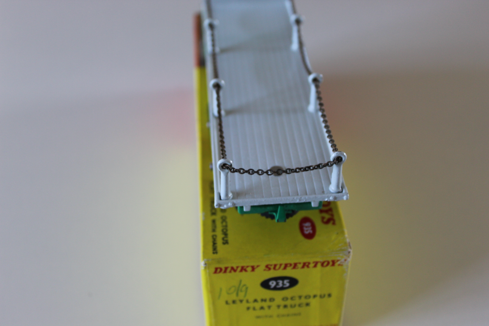 leyland octopus chain lorry dinky toys 935 back